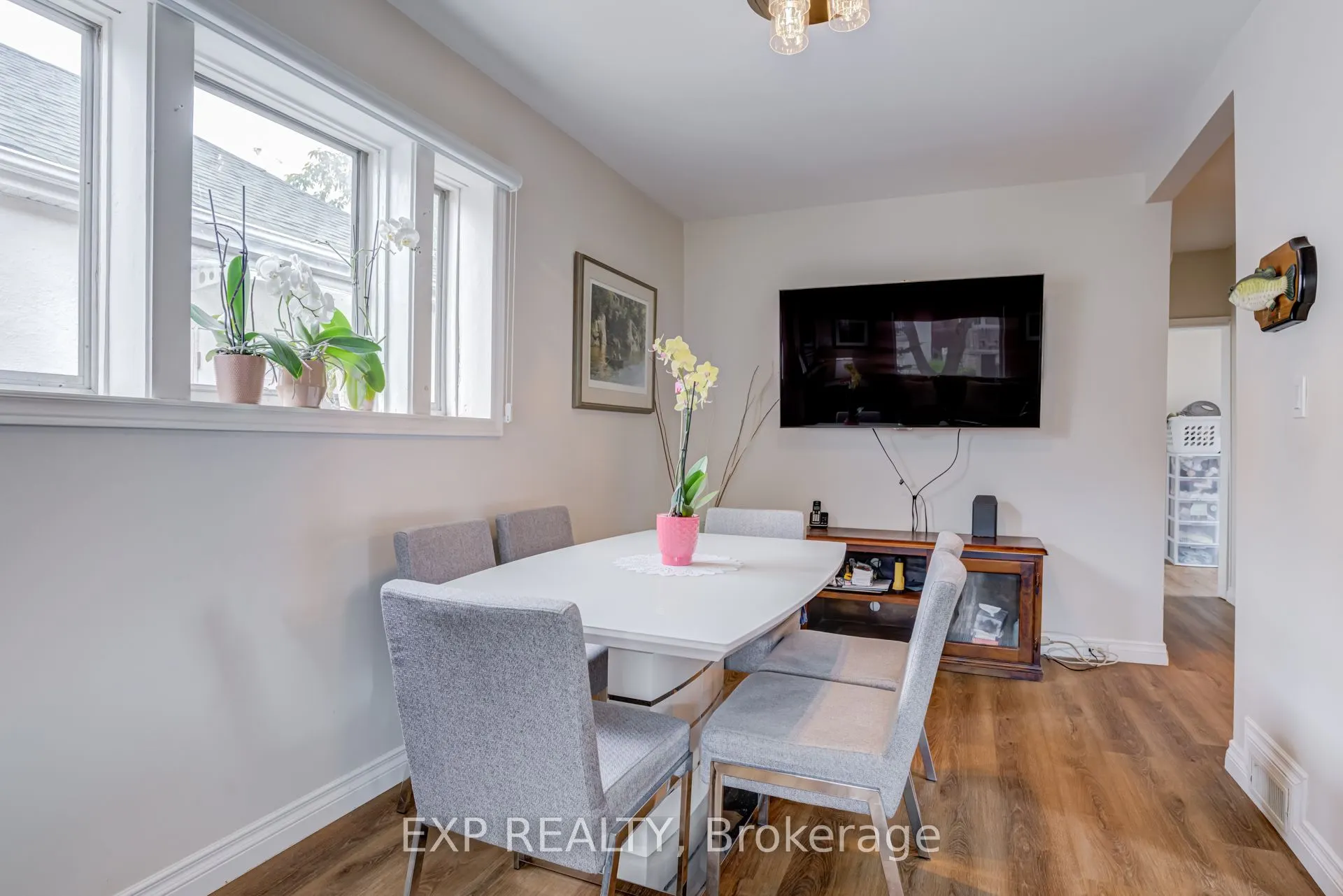 5 Laxis Avenue
