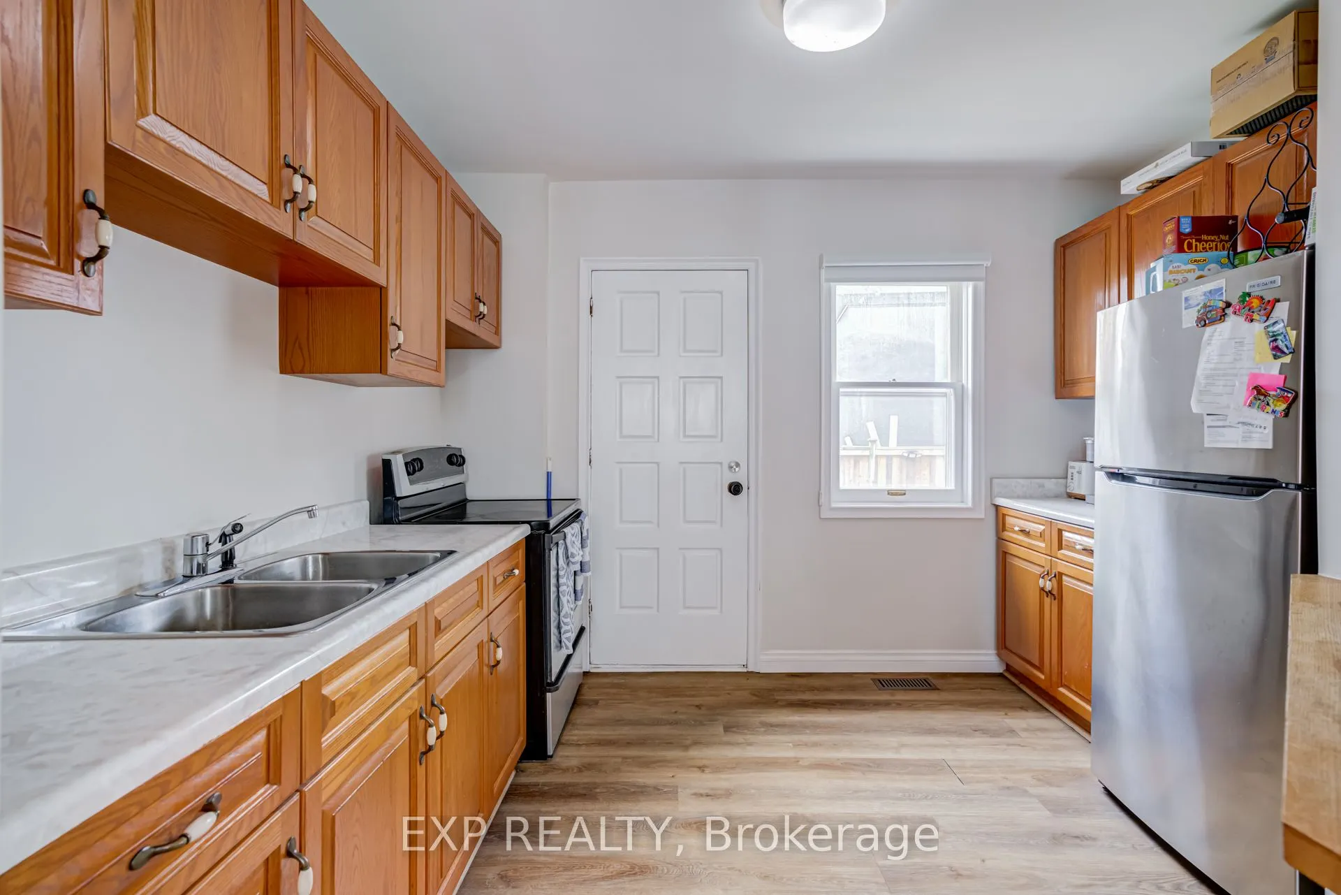 5 Laxis Avenue