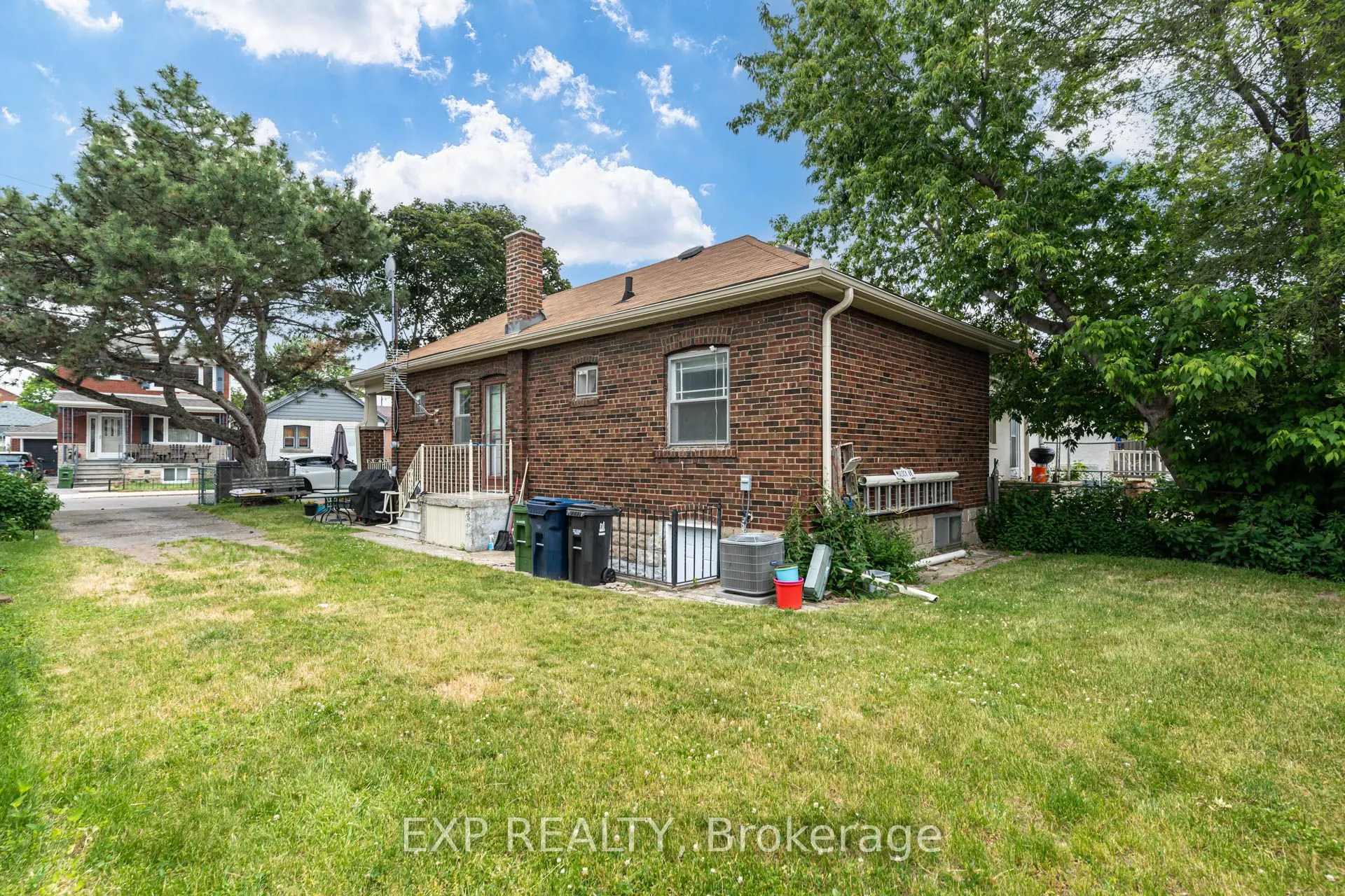 5 Laxis Avenue