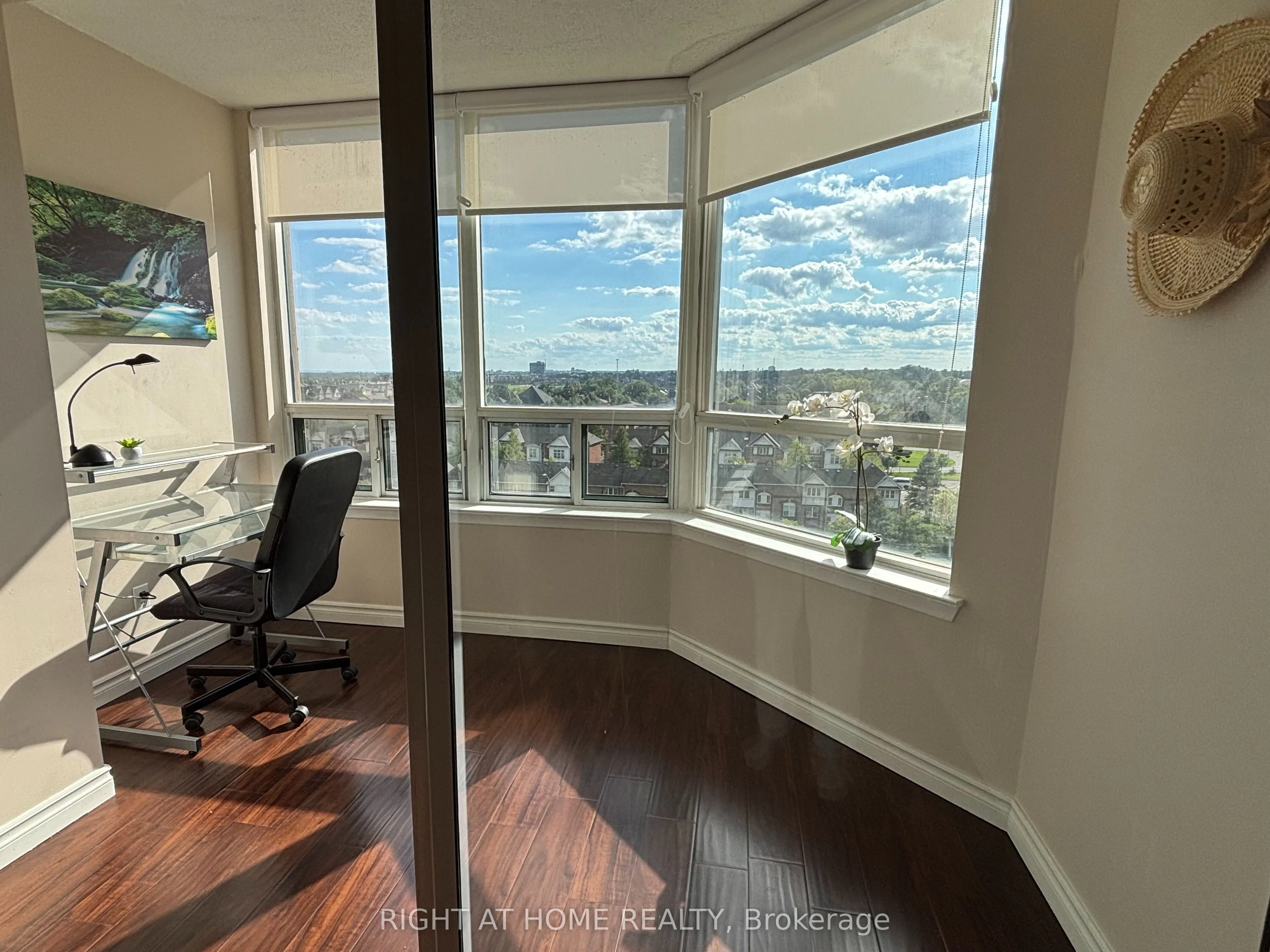 135 Hillcrest Avenue S #808