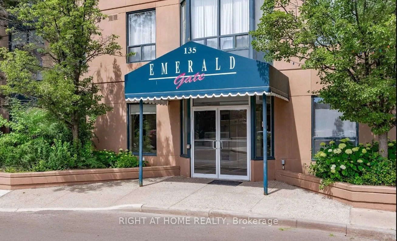 135 Hillcrest Avenue S #808