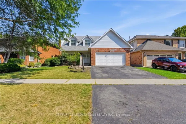 2409 Butternut Crescent