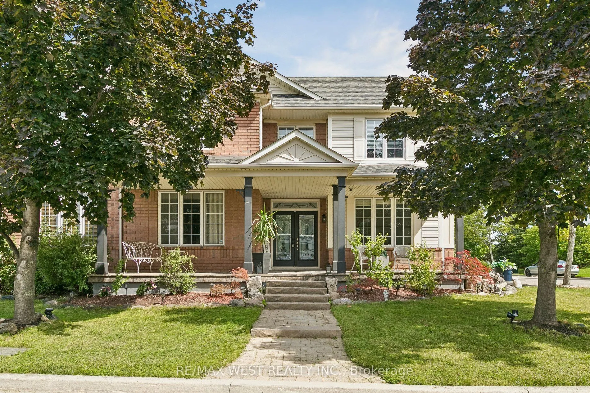 737 Turrell Crescent