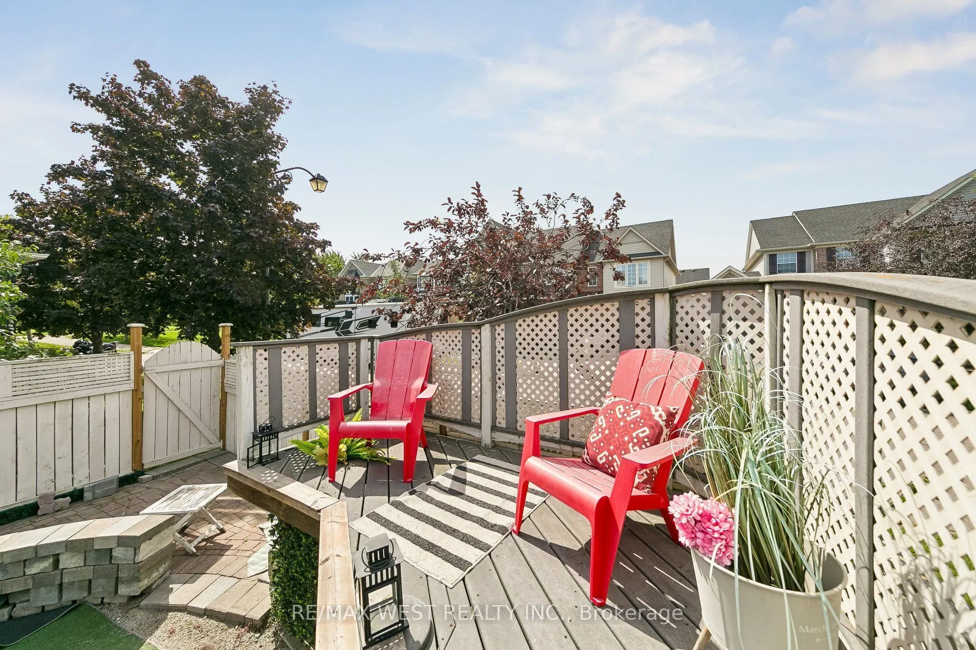 737 Turrell Crescent