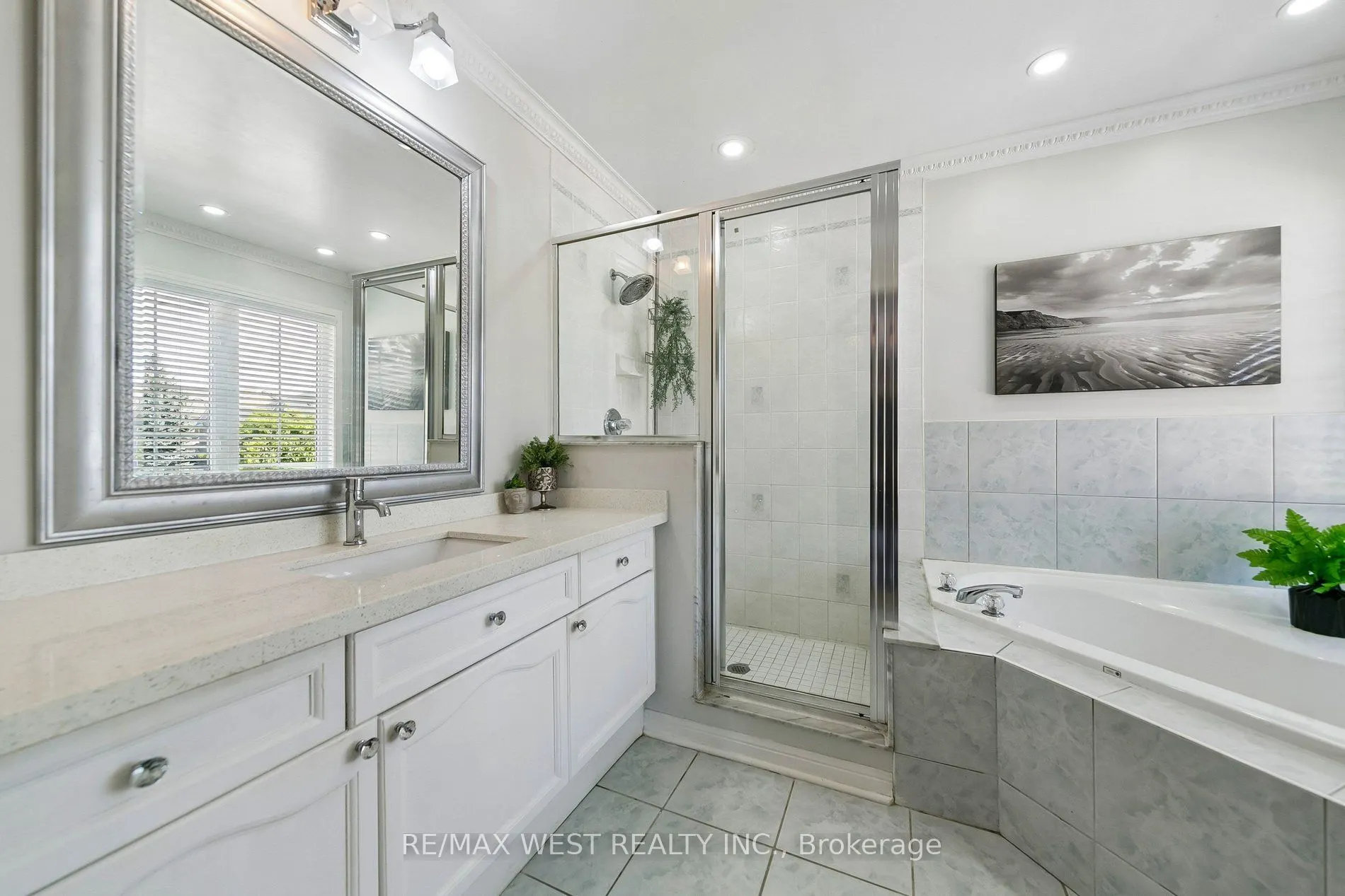 737 Turrell Crescent