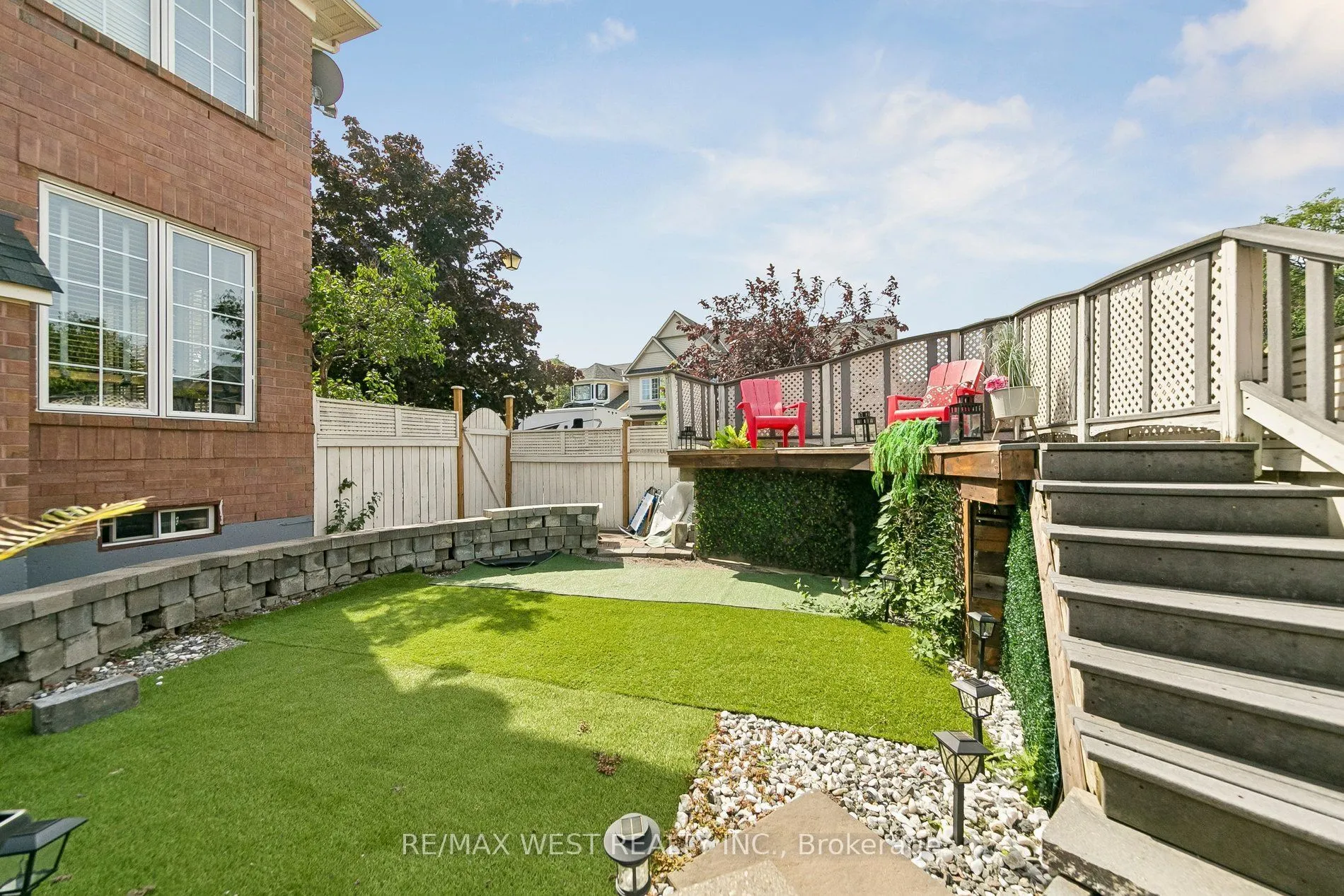 737 Turrell Crescent