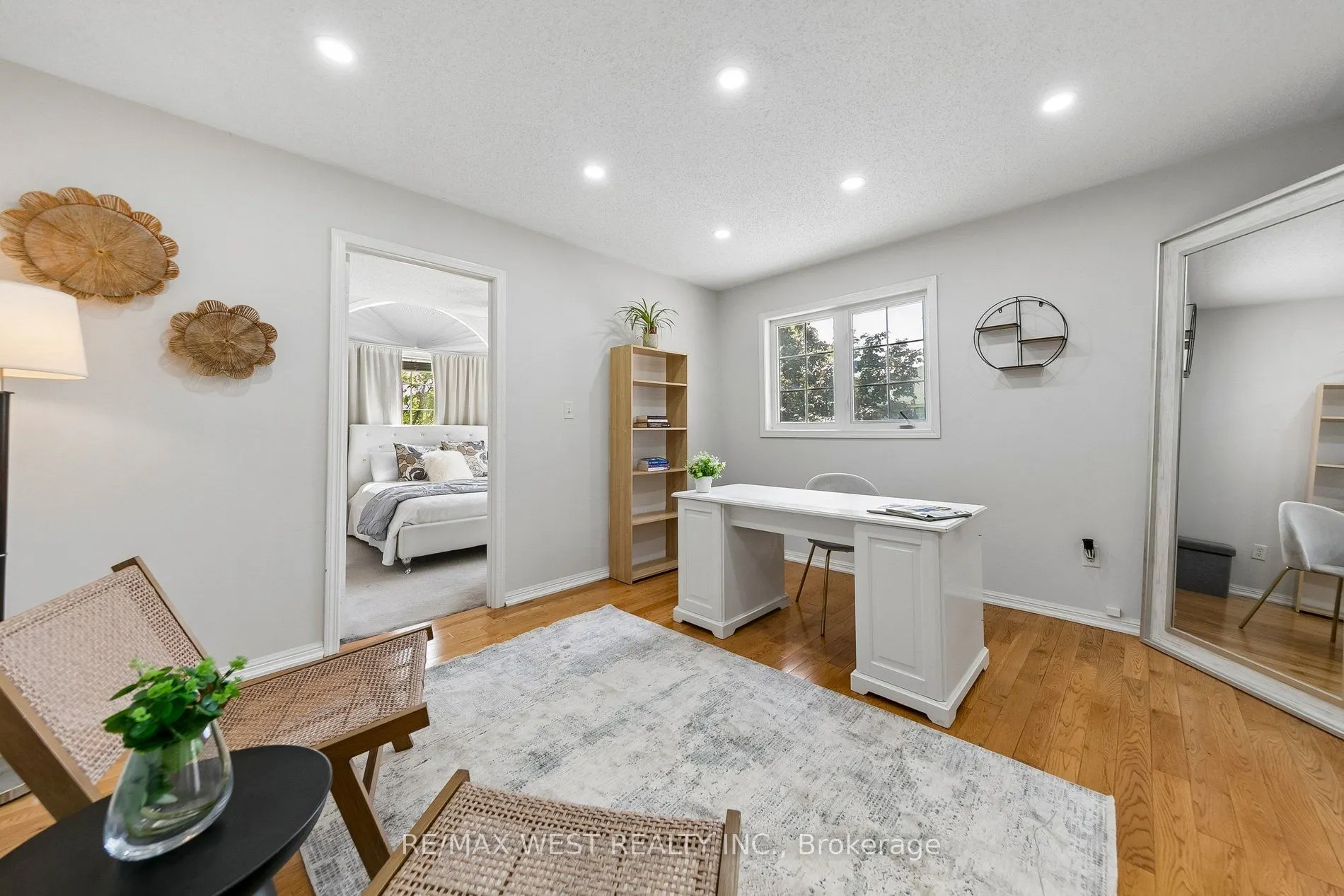 737 Turrell Crescent
