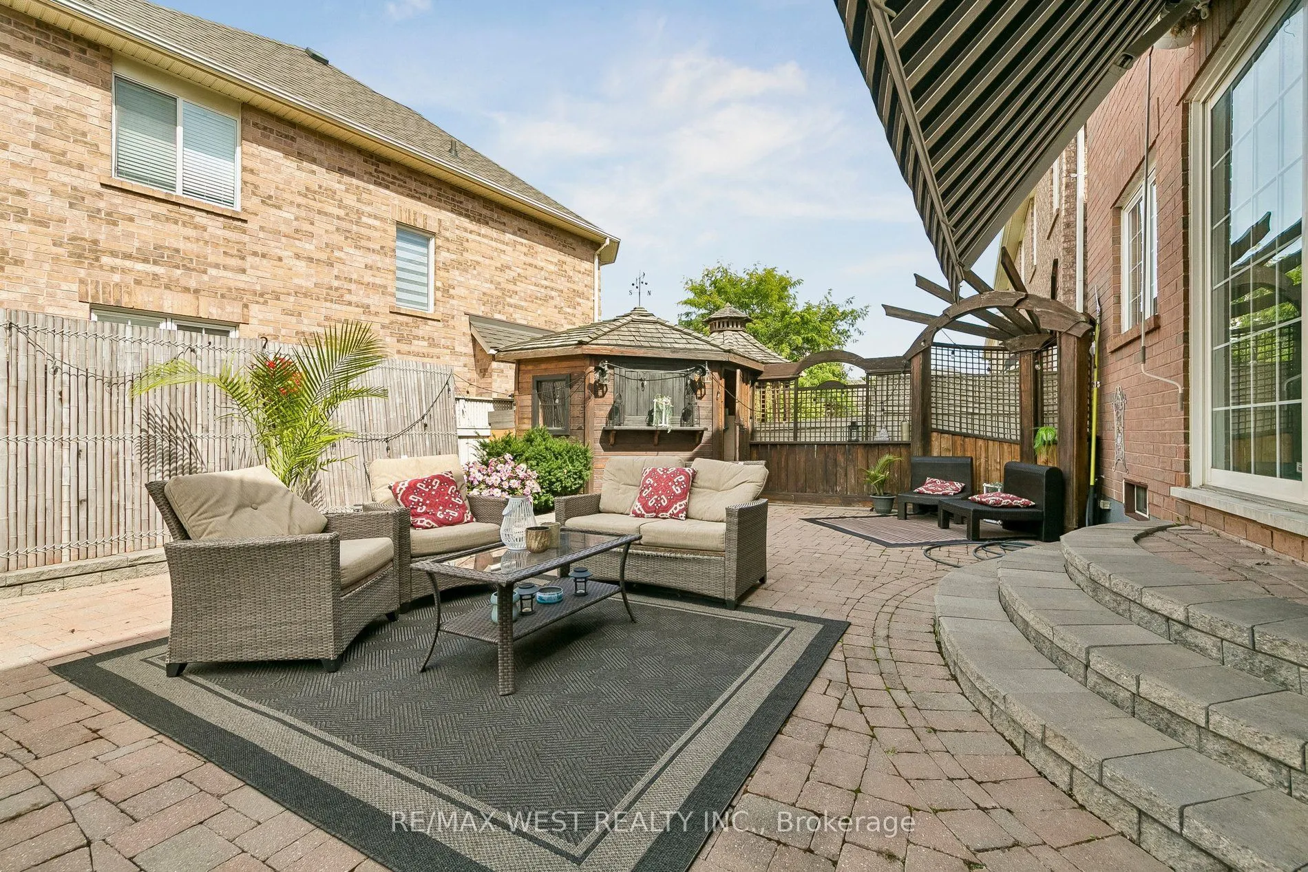 737 Turrell Crescent
