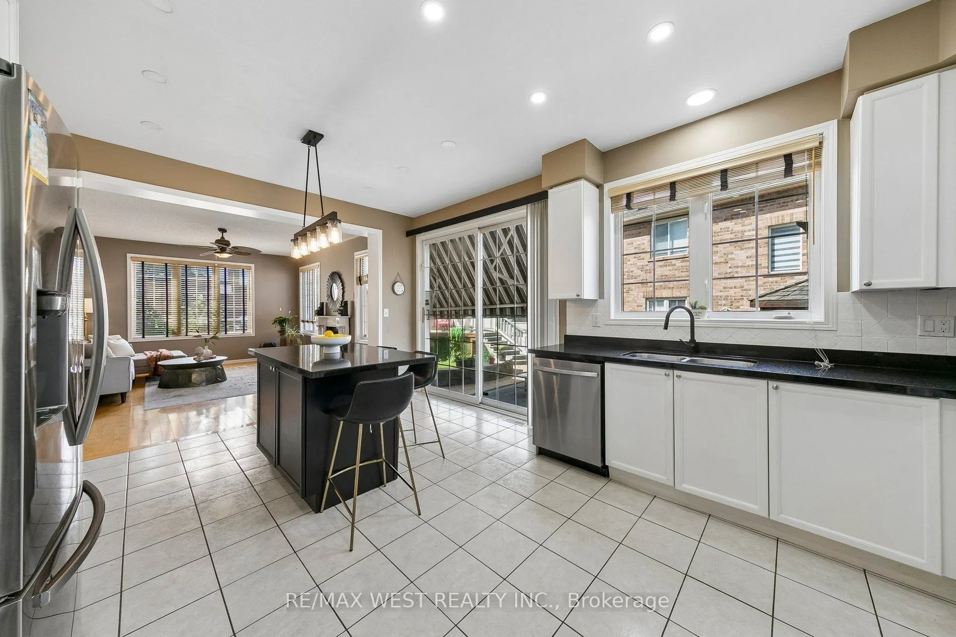 737 Turrell Crescent