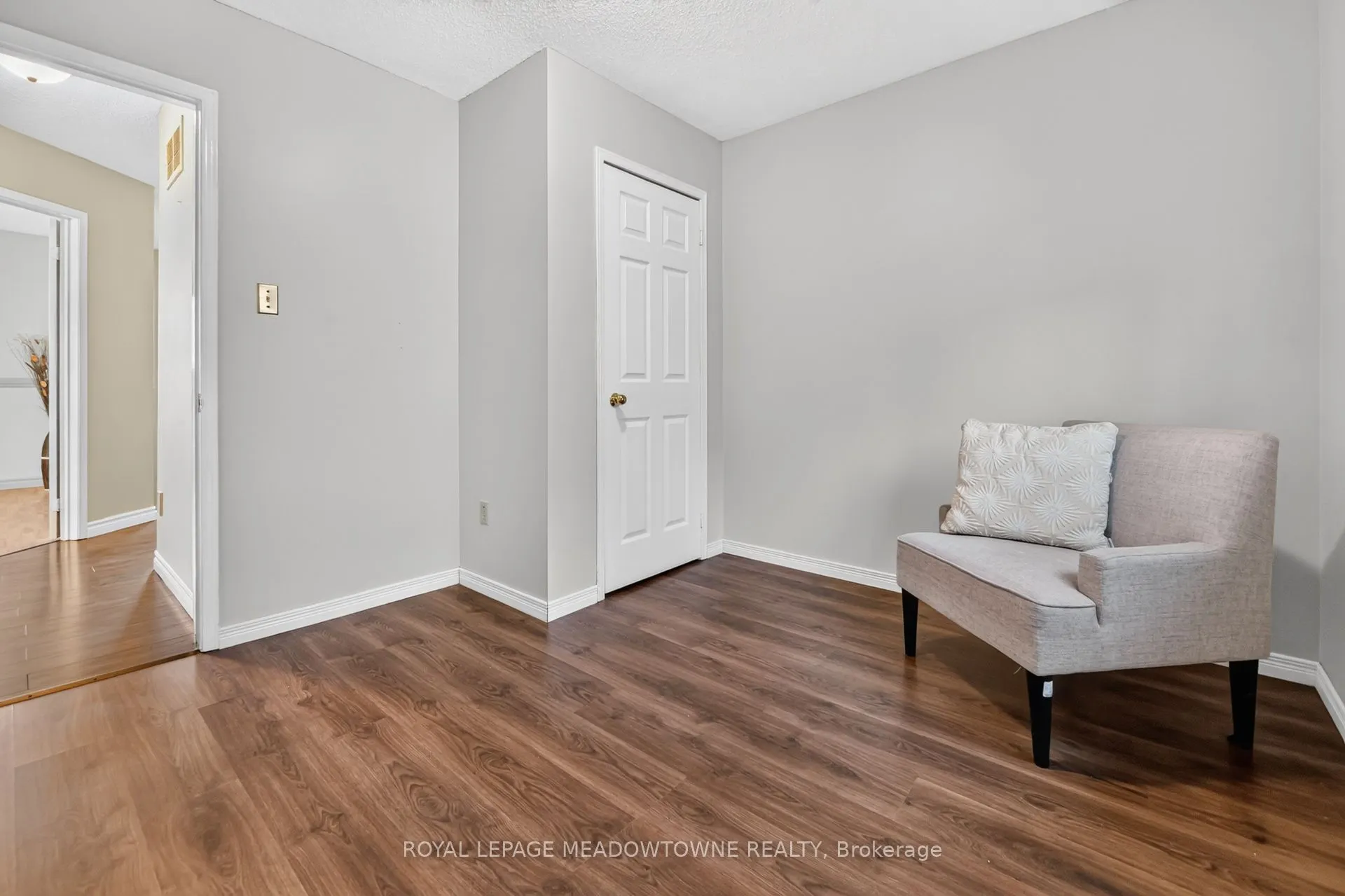 38 Lakeview Court