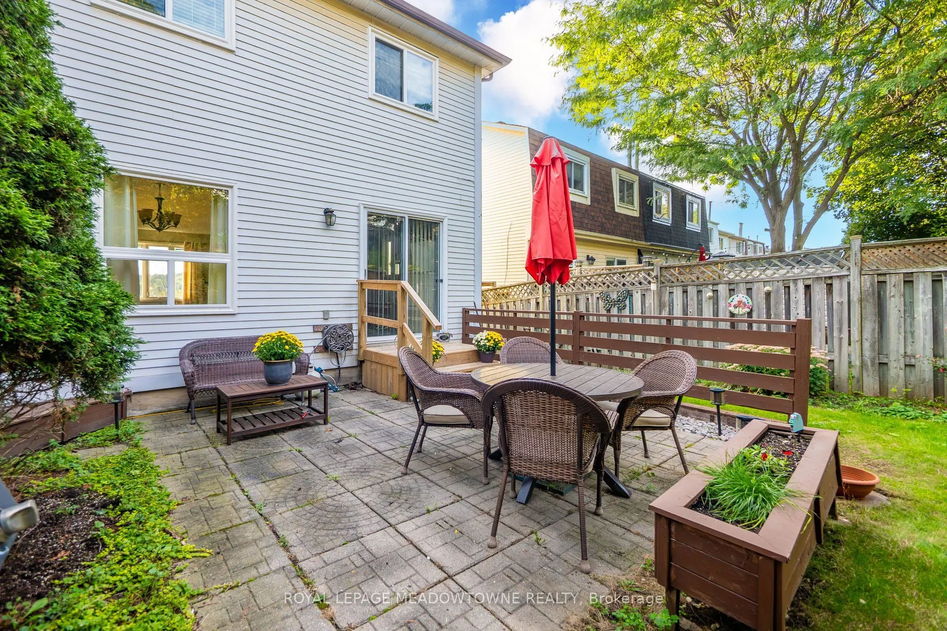 38 Lakeview Court