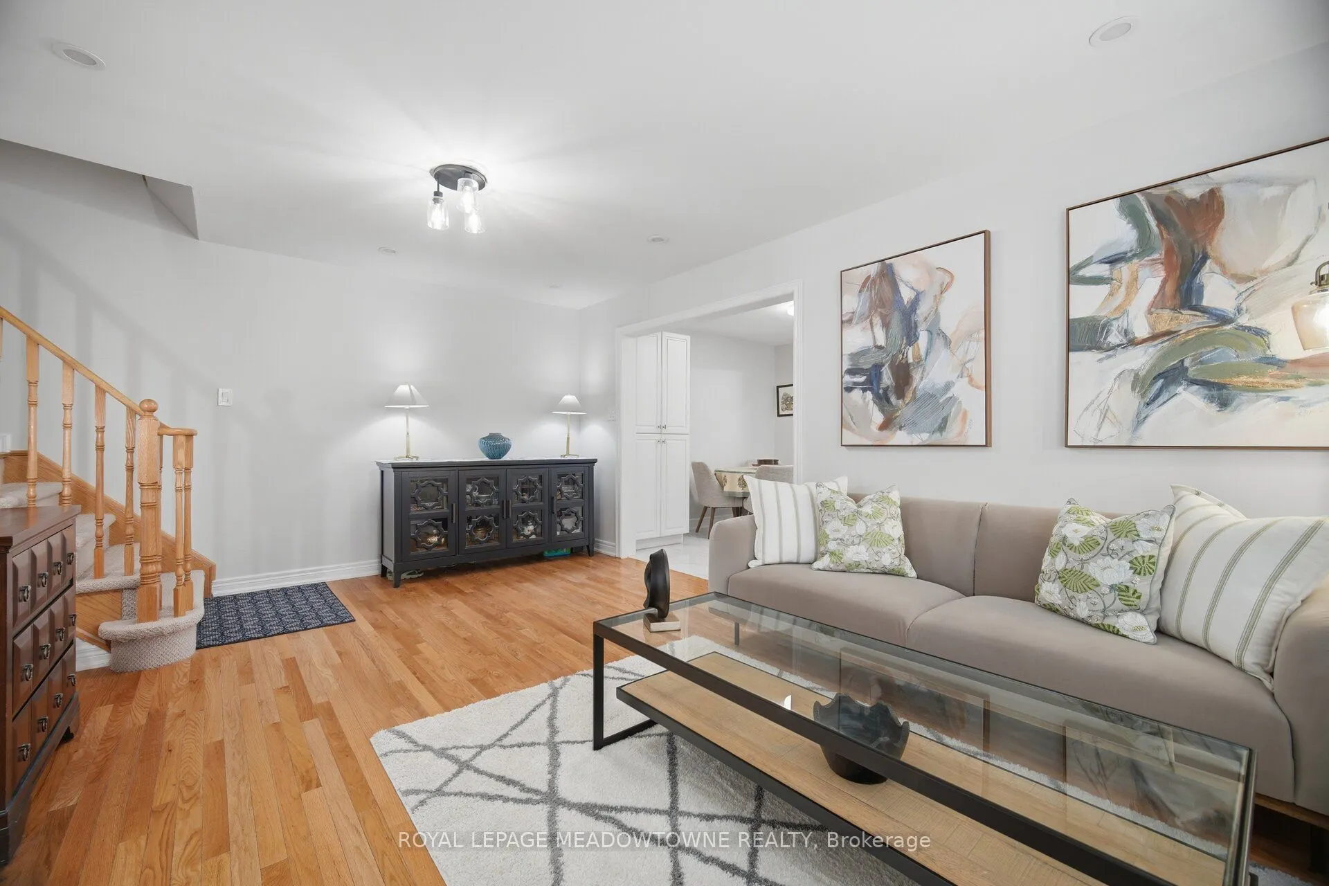 6623 Blackheath Ridge