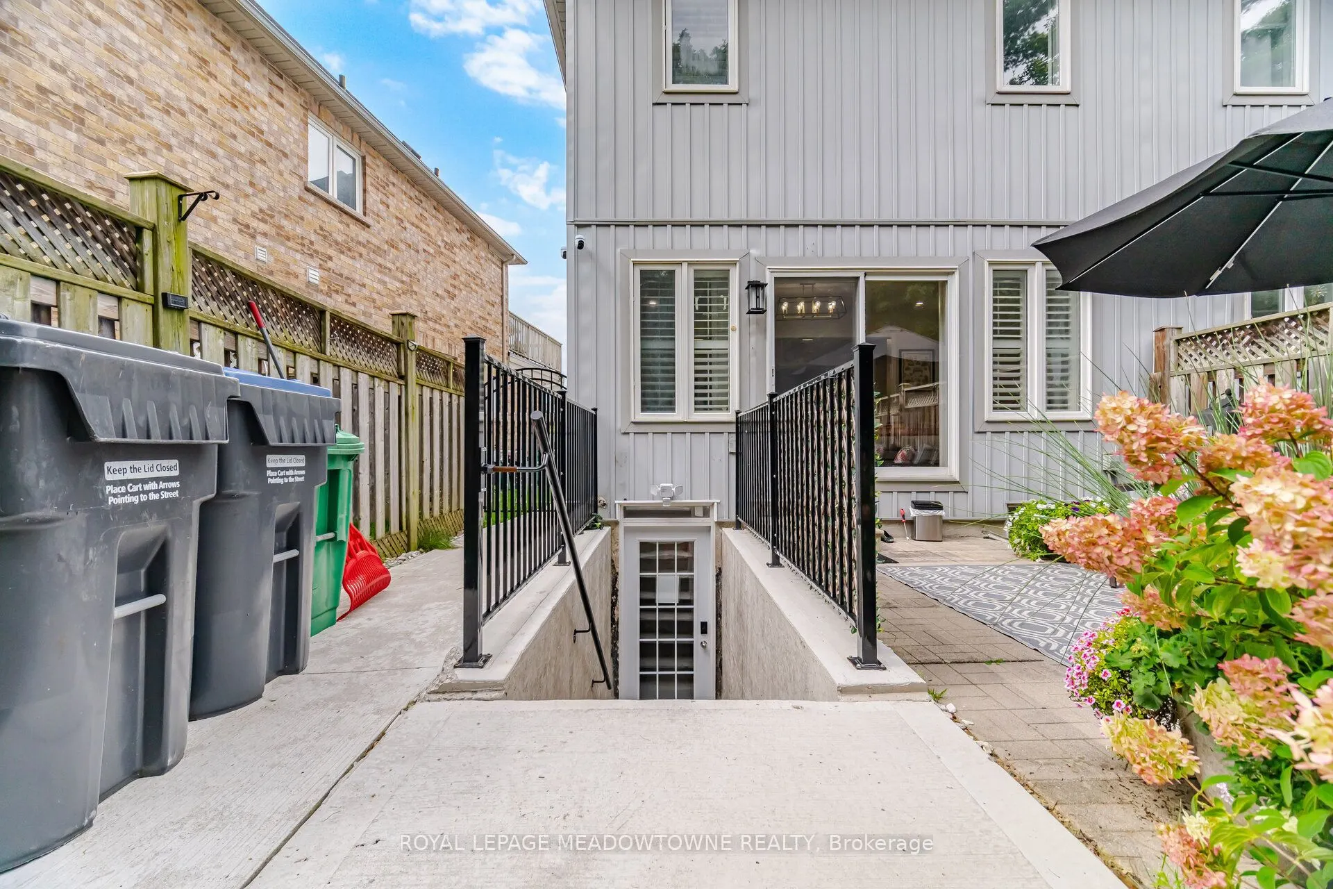 6623 Blackheath Ridge