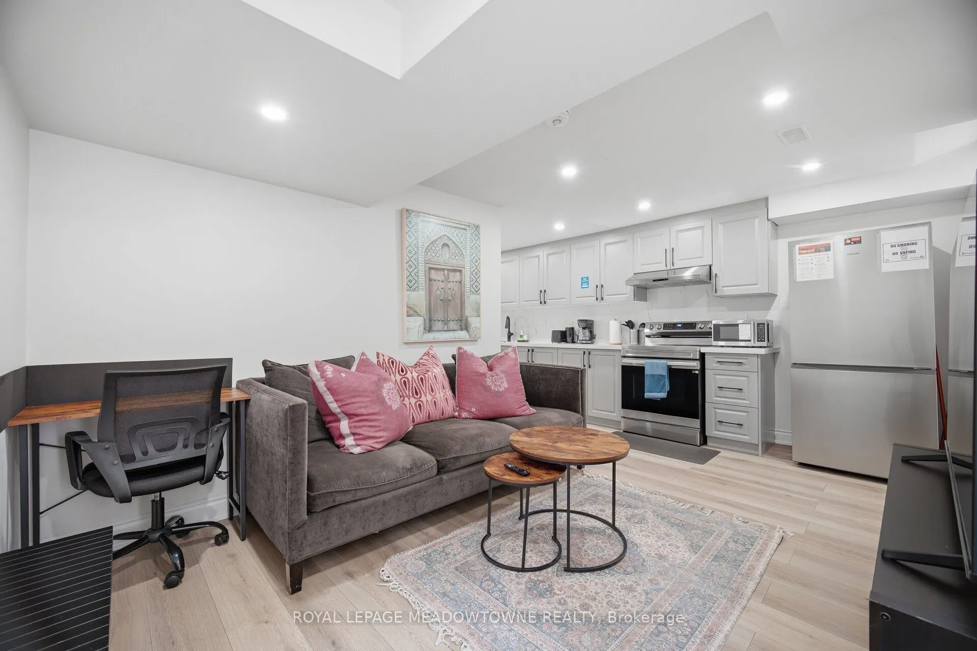 6623 Blackheath Ridge