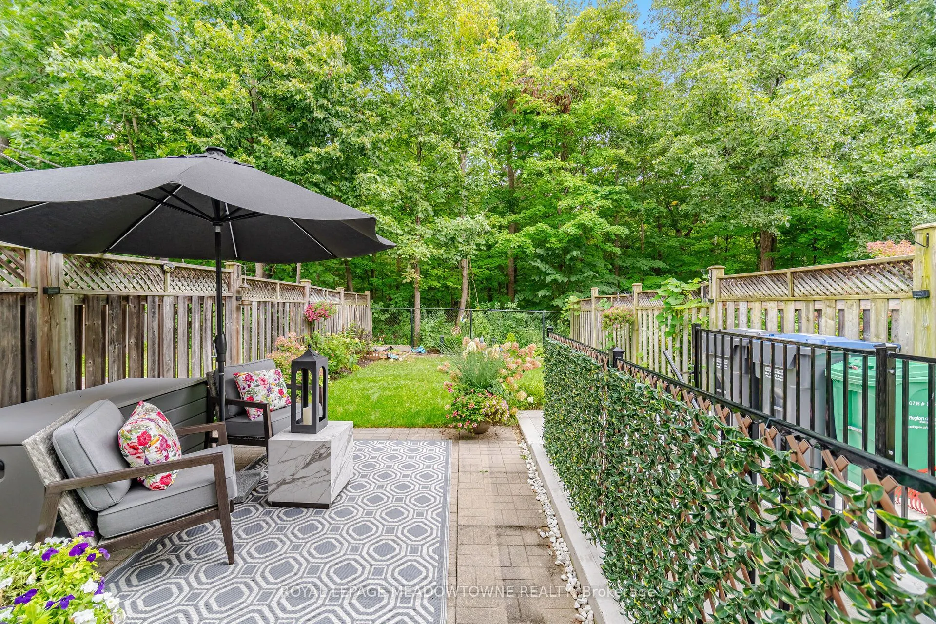 6623 Blackheath Ridge