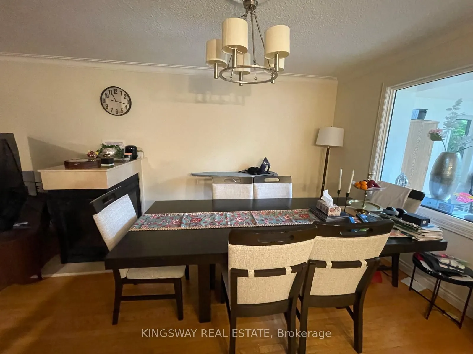 16 Plainsman Road