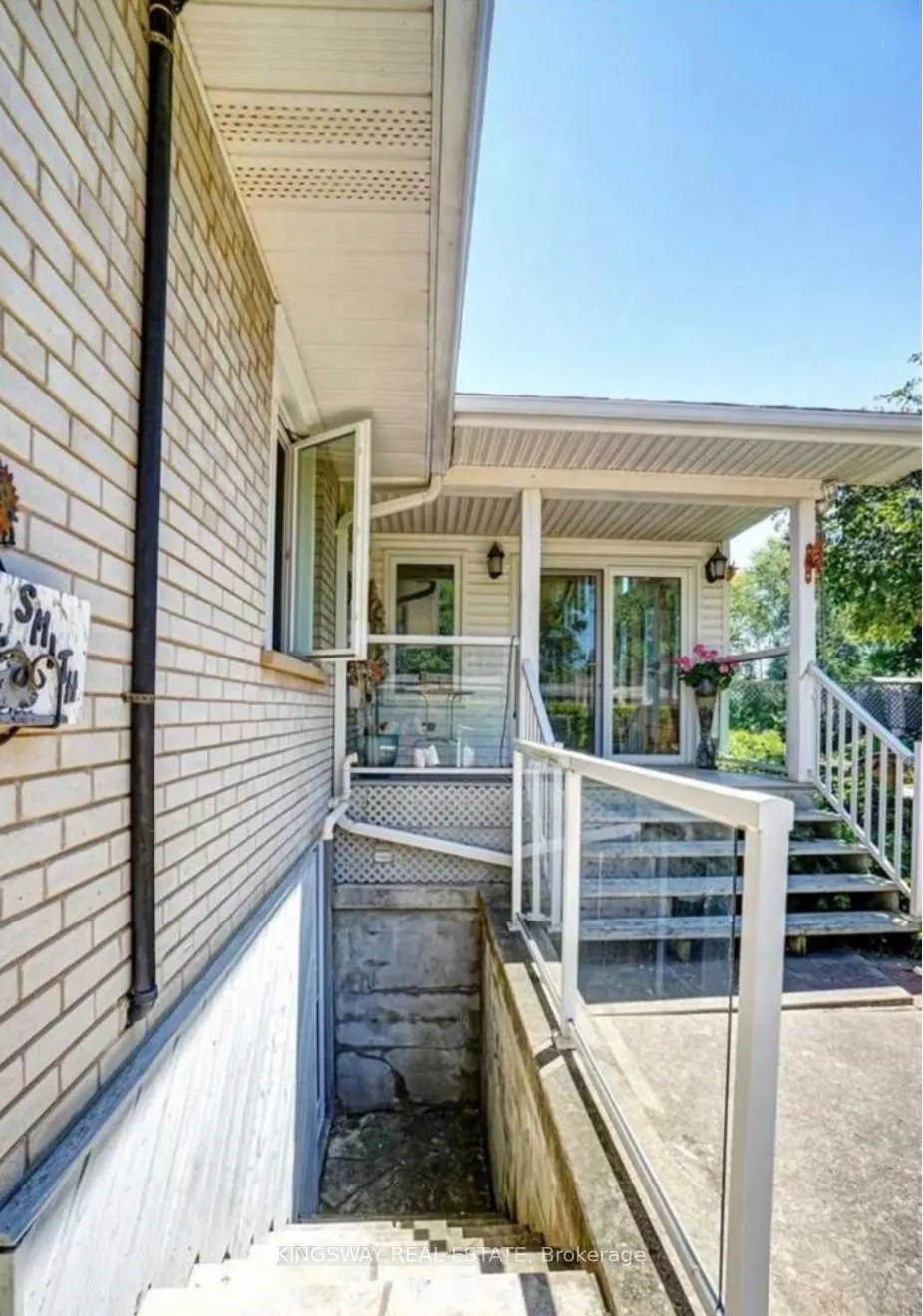 16 Plainsman Road