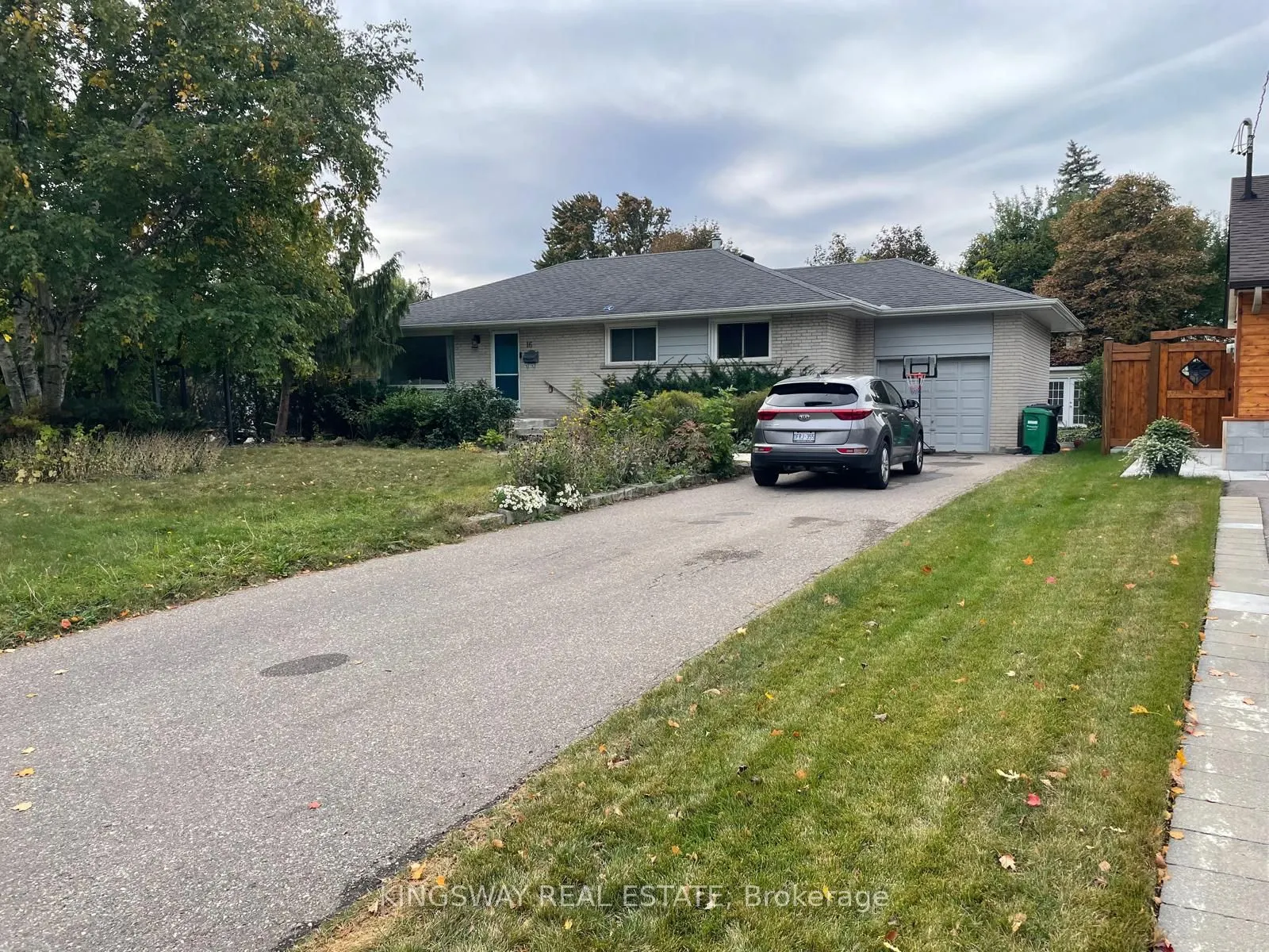 16 Plainsman Road