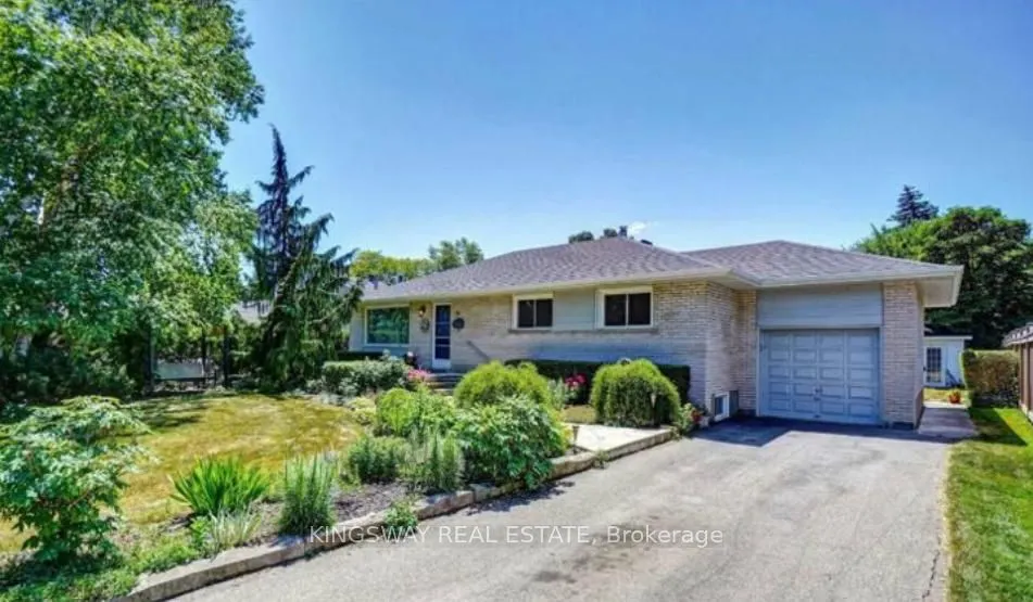 16 Plainsman Road