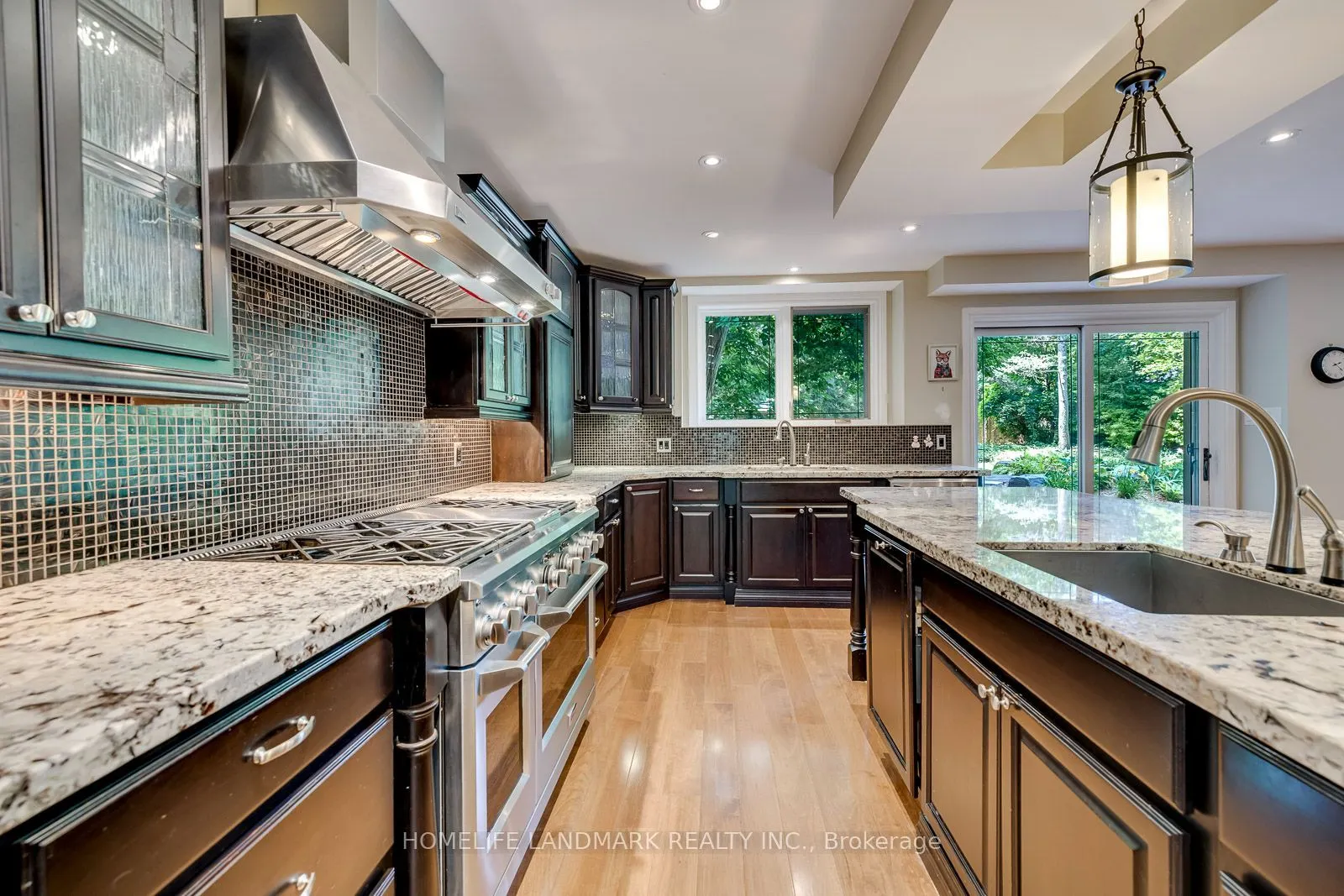 2333 Bennington Gate