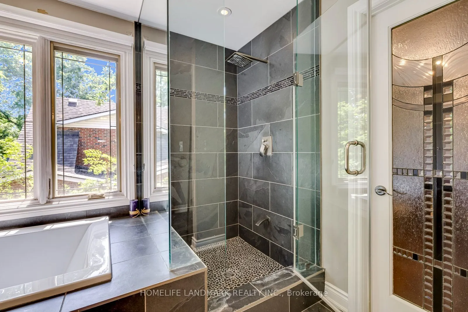 2333 Bennington Gate