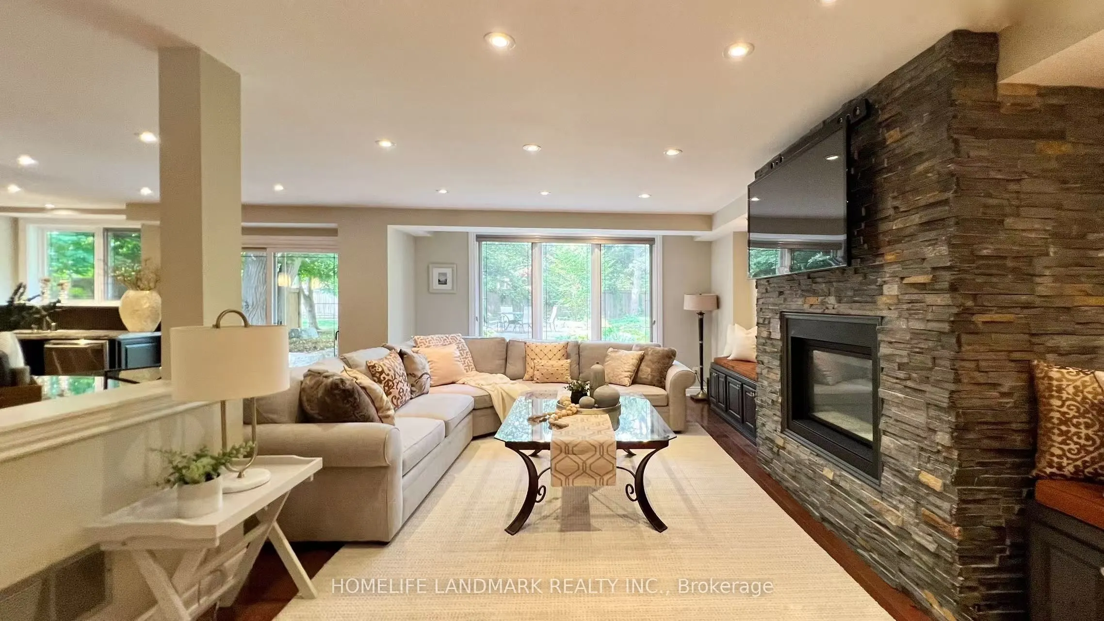 2333 Bennington Gate