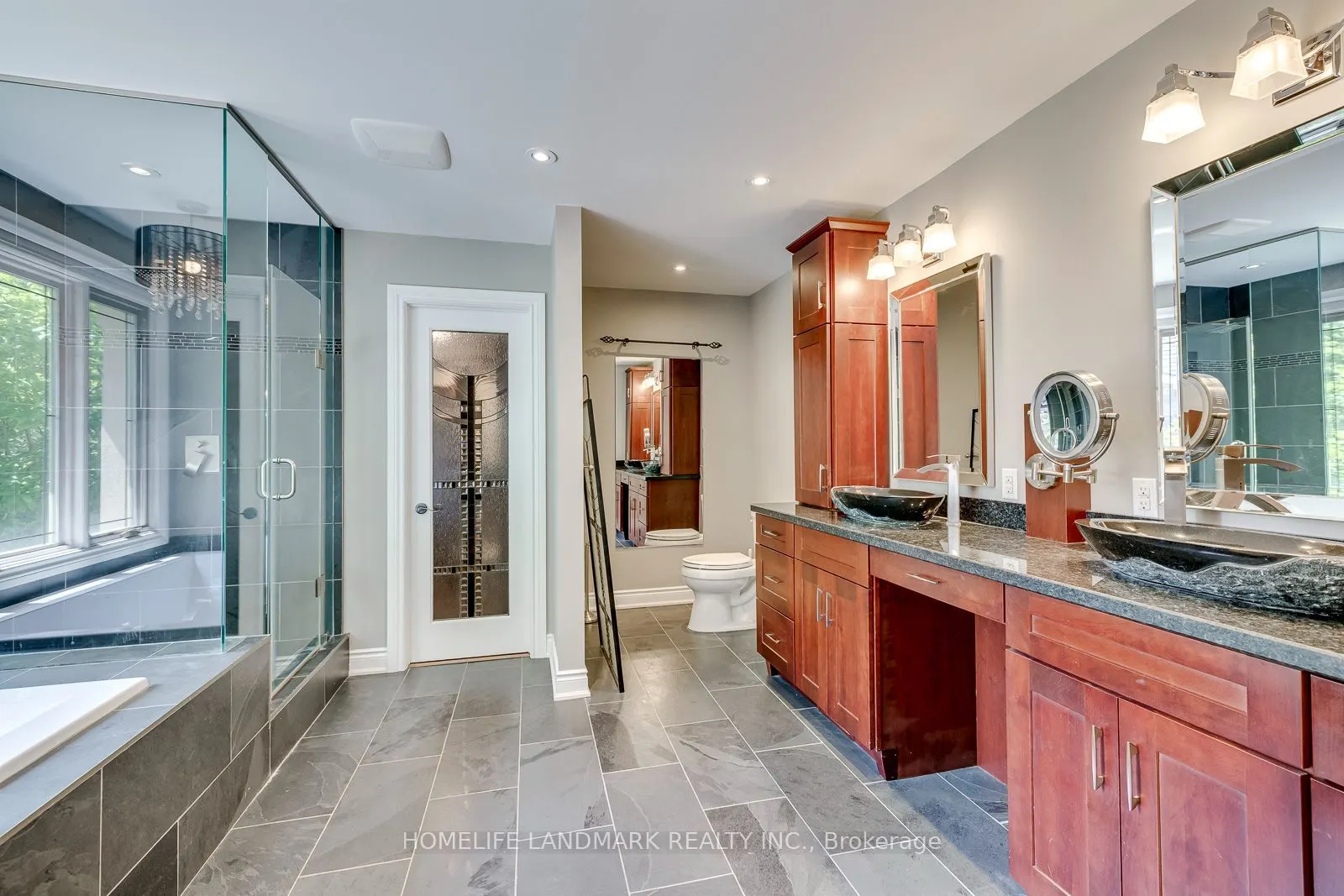 2333 Bennington Gate