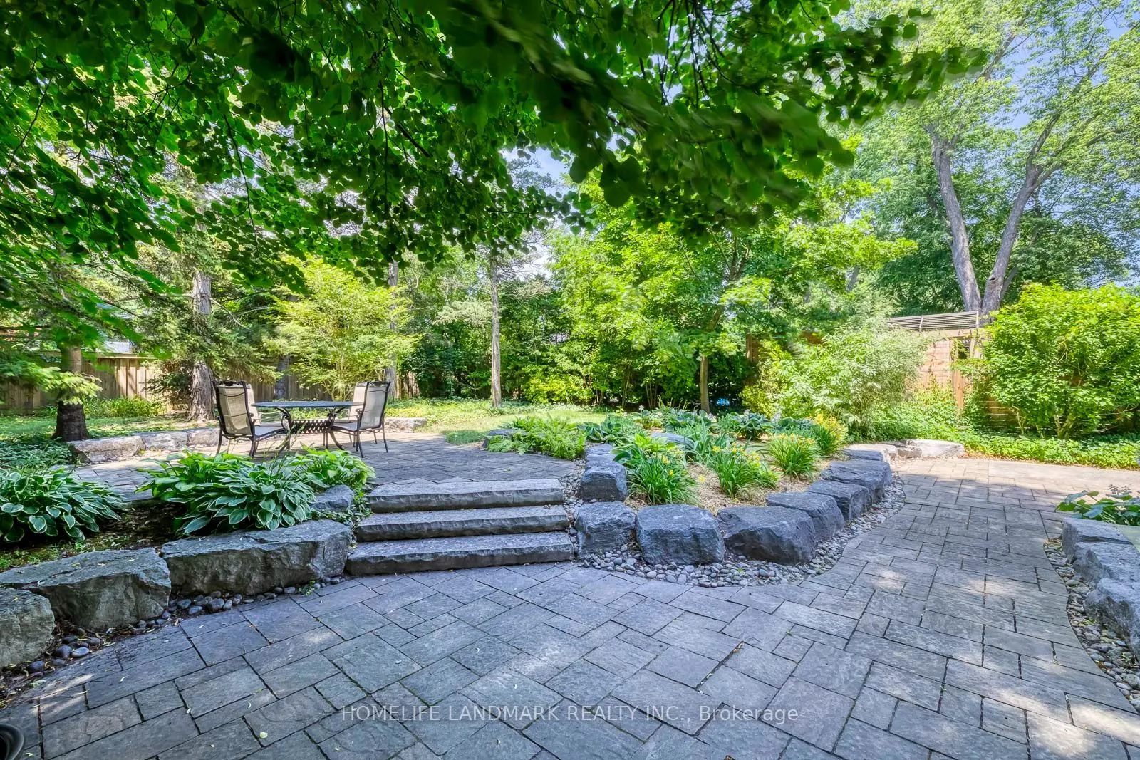 2333 Bennington Gate