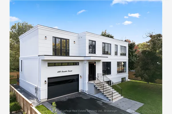 480 Scarsdale Crescent