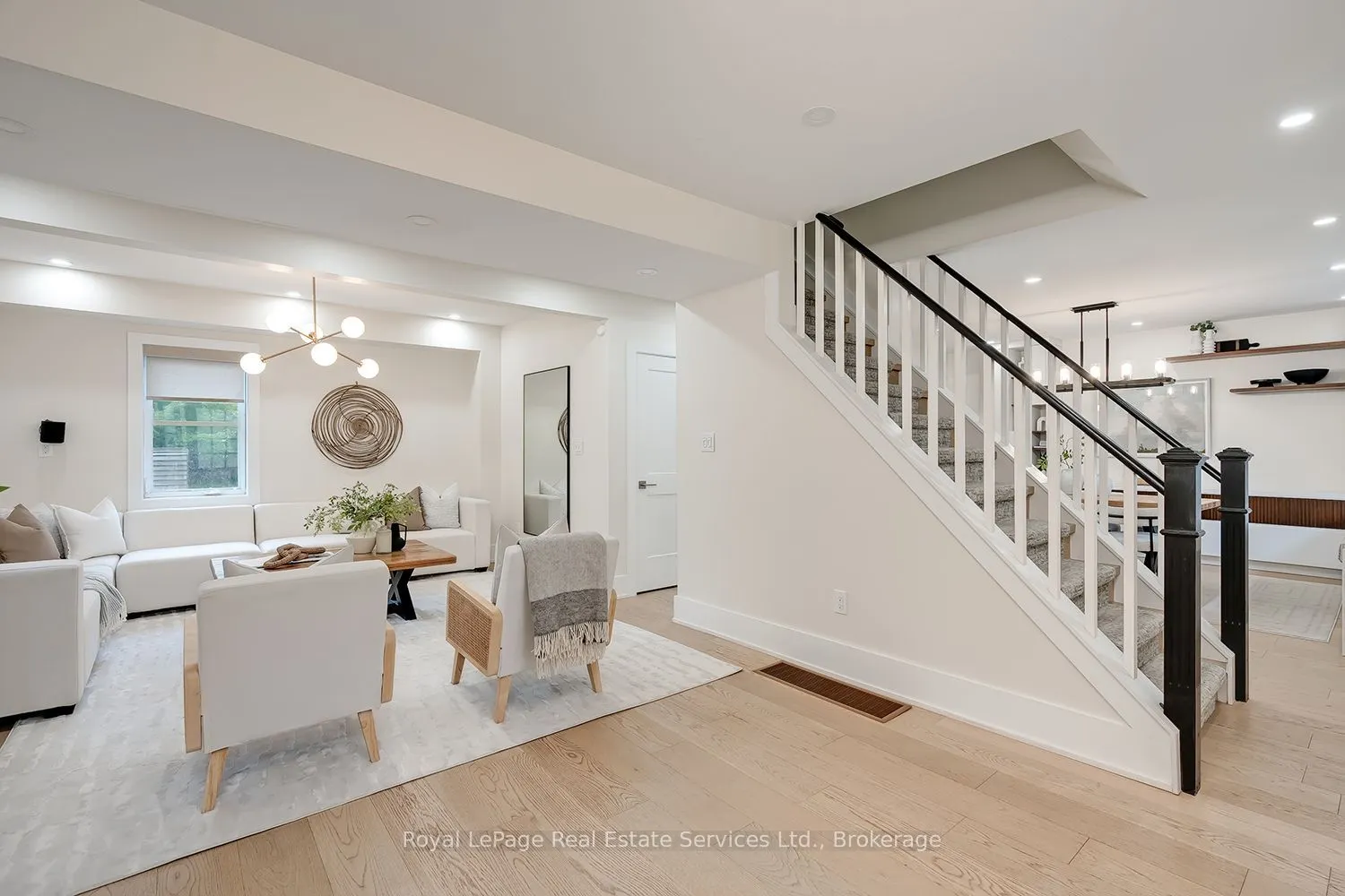 59 Fairwood Place E