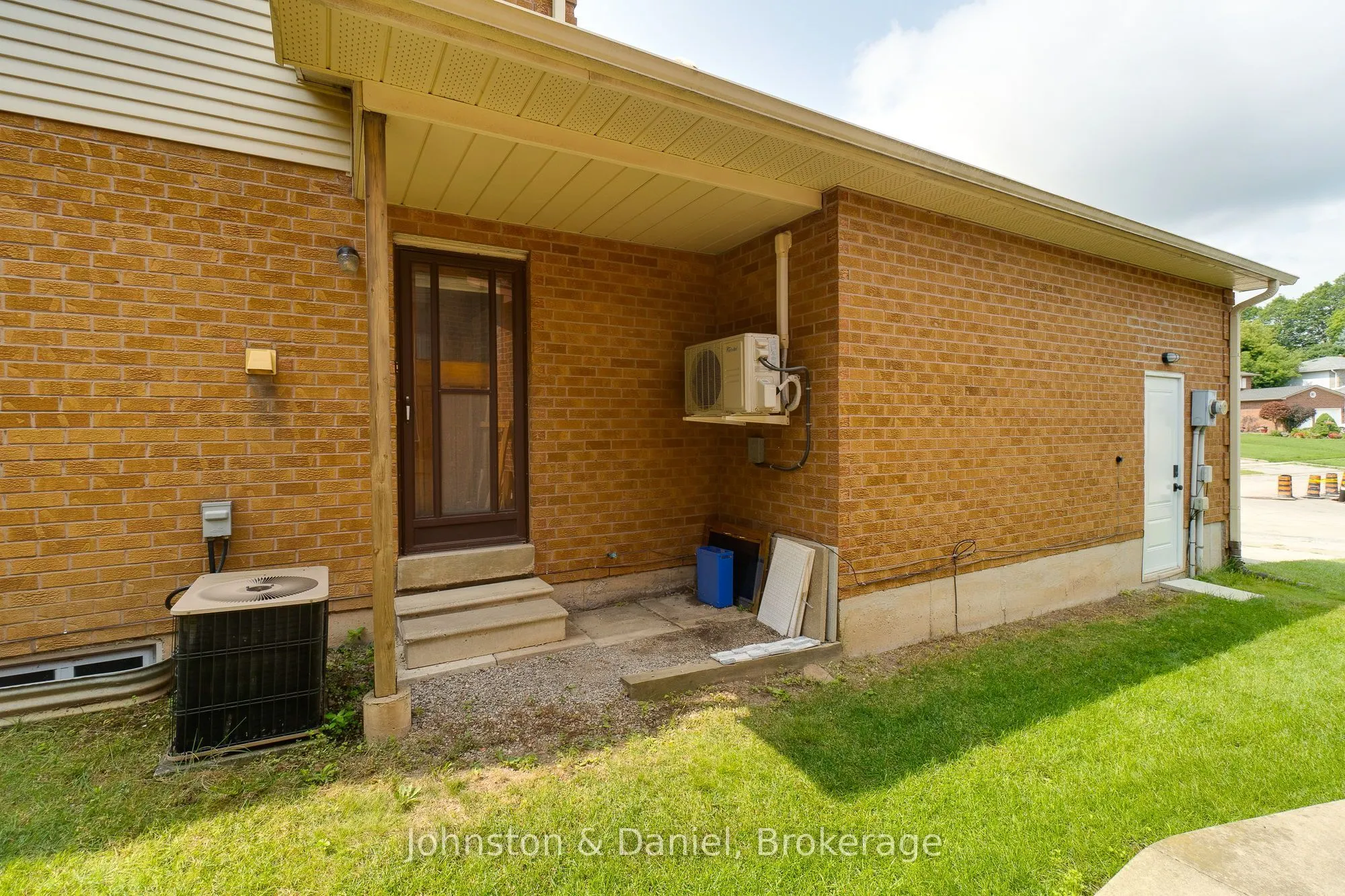 12 Jason Crescent