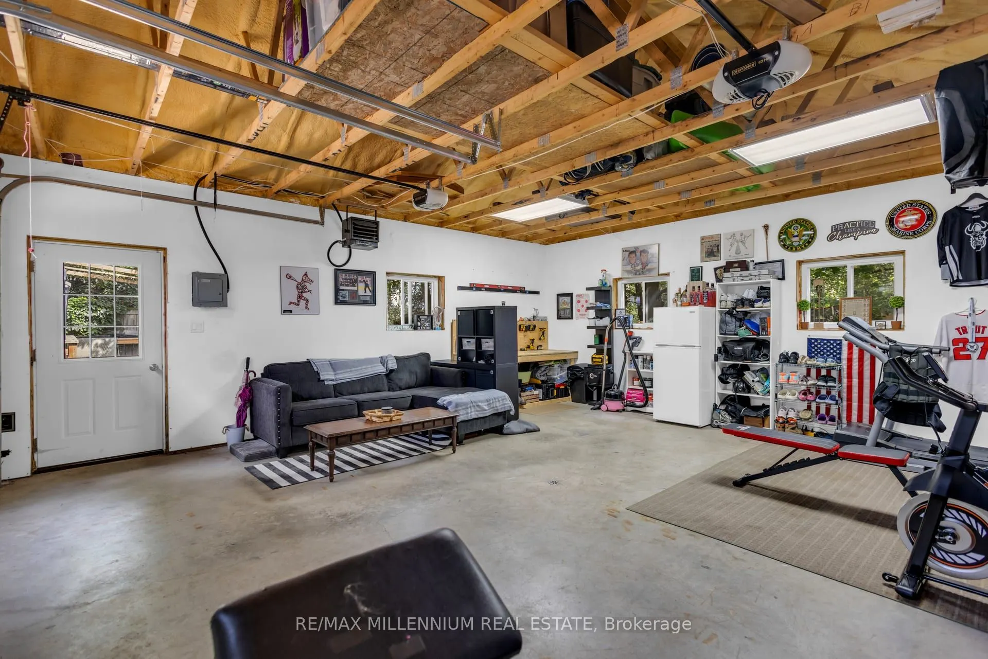 1537 Queen Street E