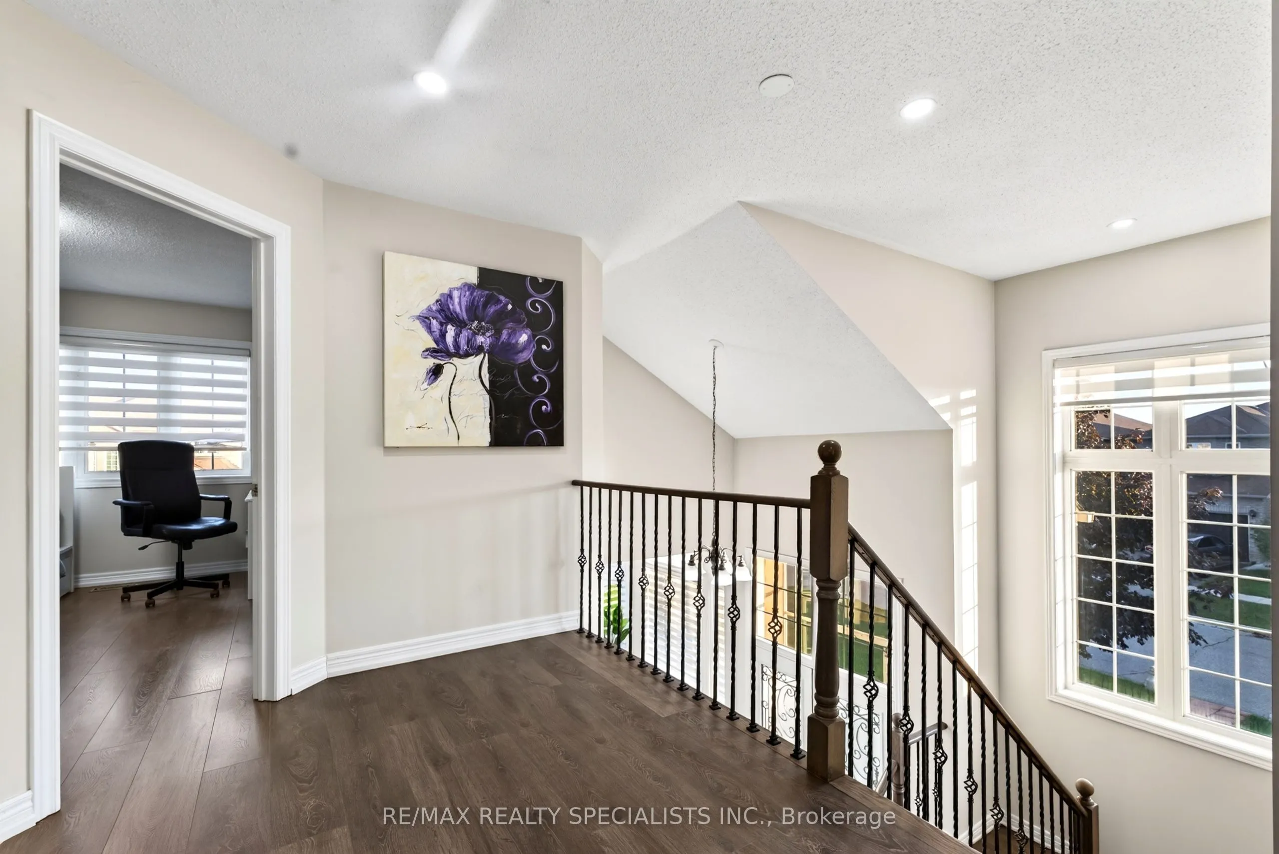 3463 Crimson King Circle