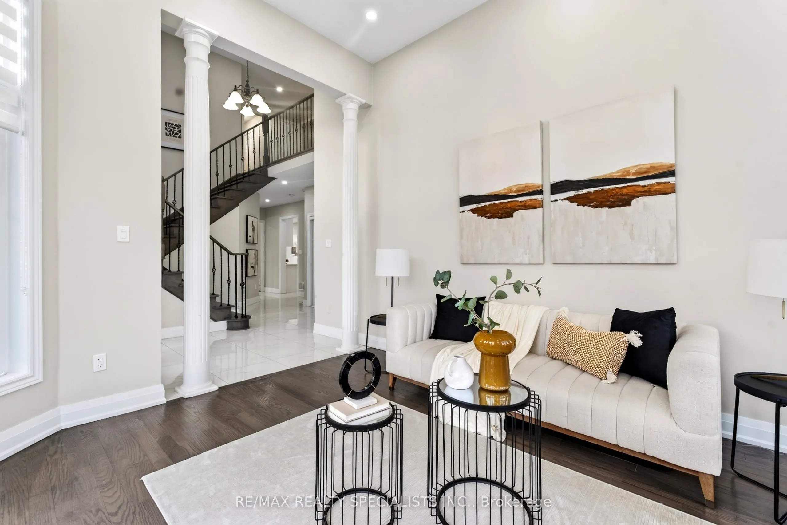 3463 Crimson King Circle