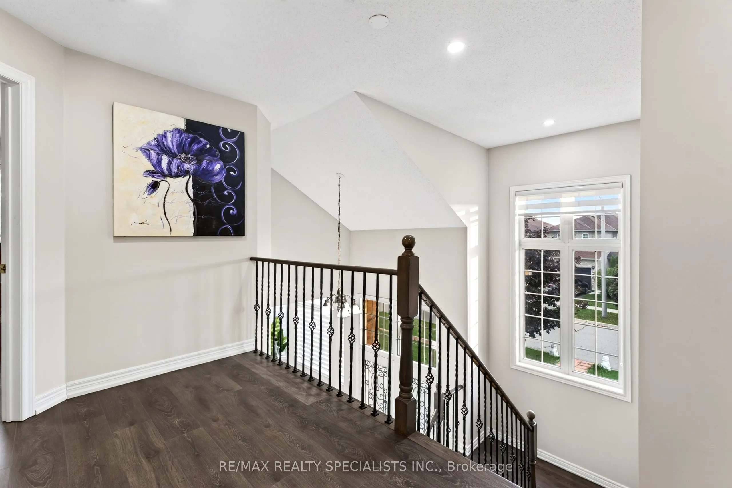 3463 Crimson King Circle