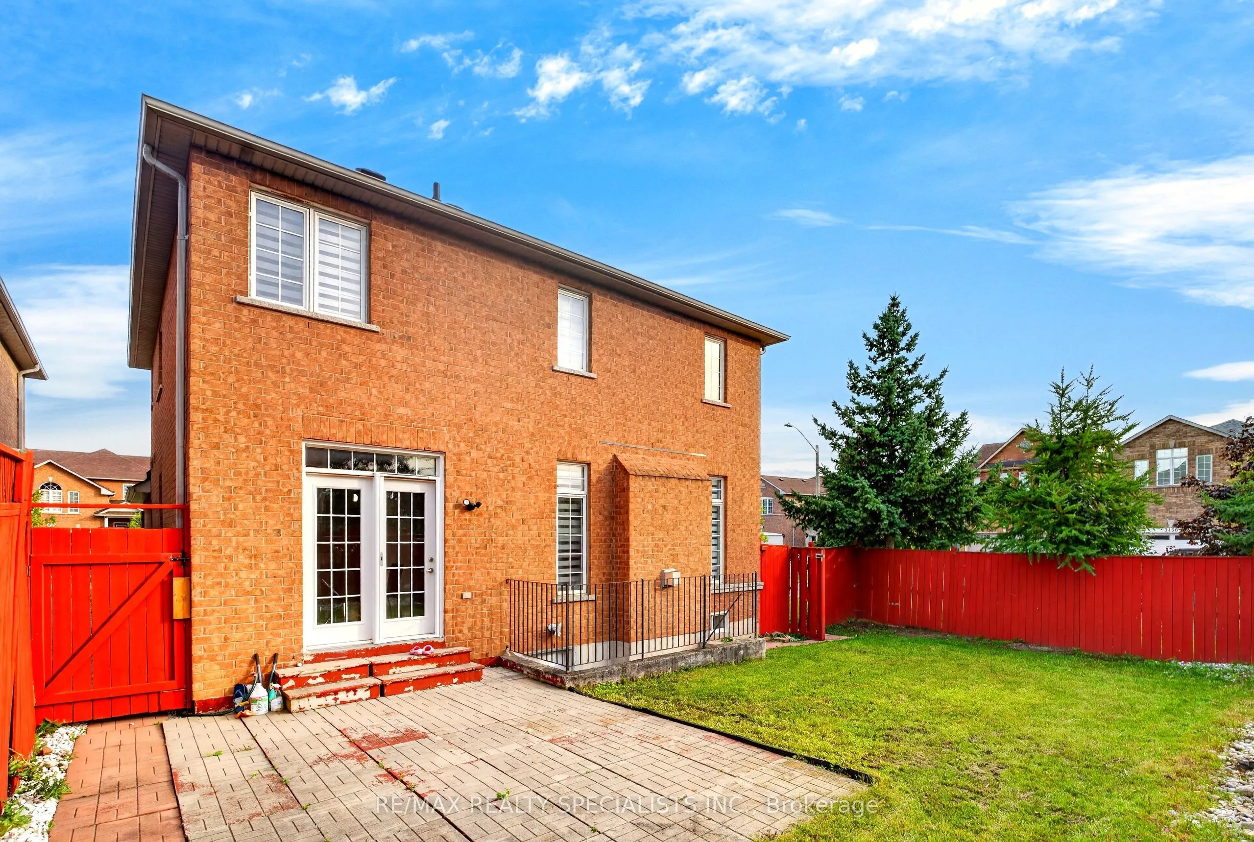 3463 Crimson King Circle