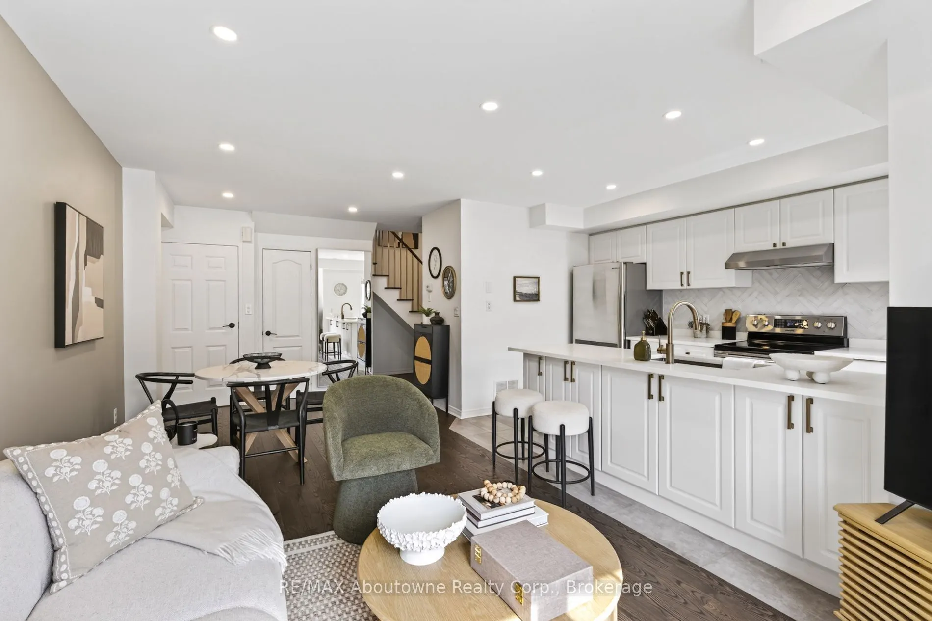 601 Shoreline Drive #156