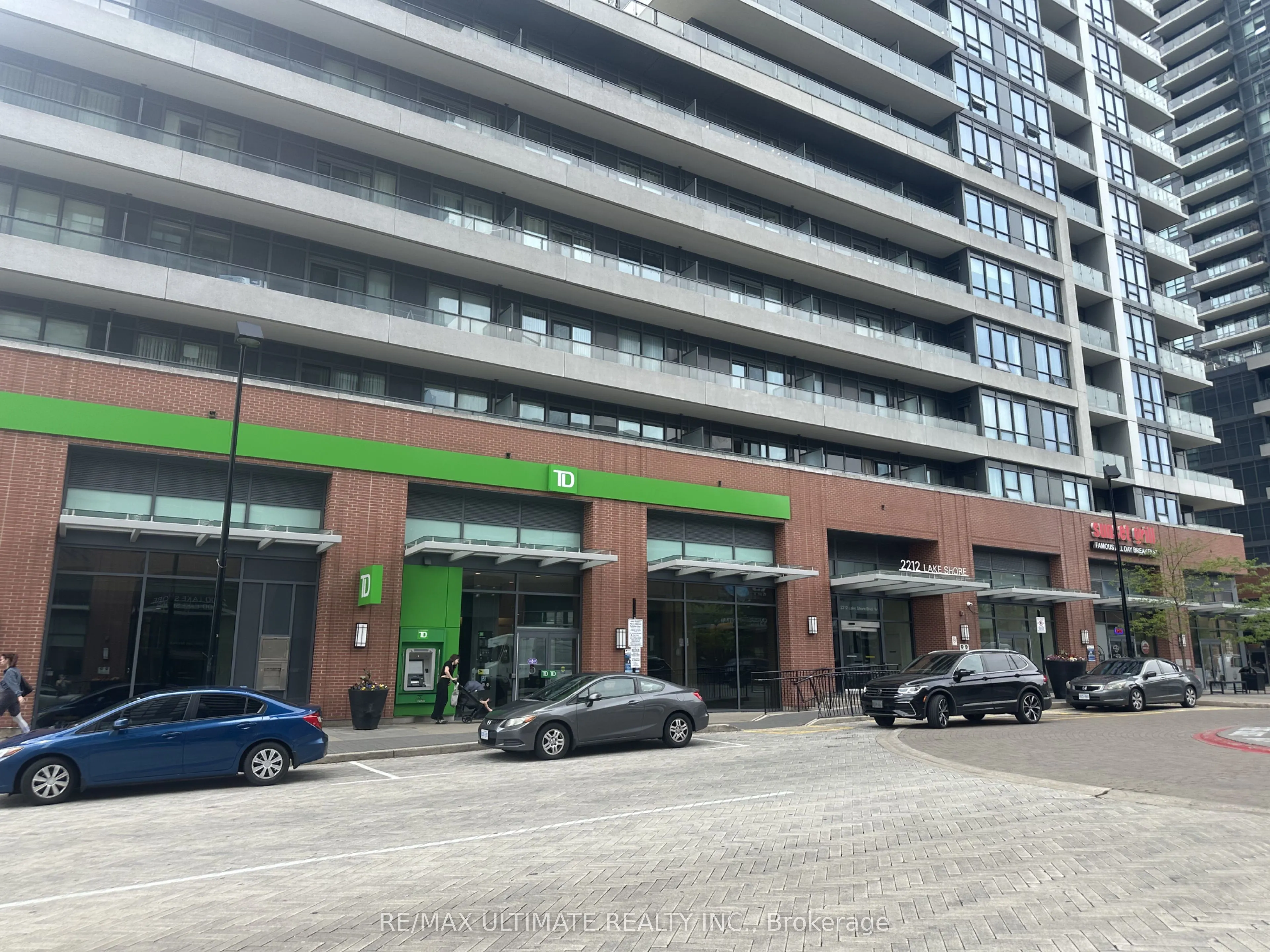 2212 Lake Shore Boulevard W #TH1