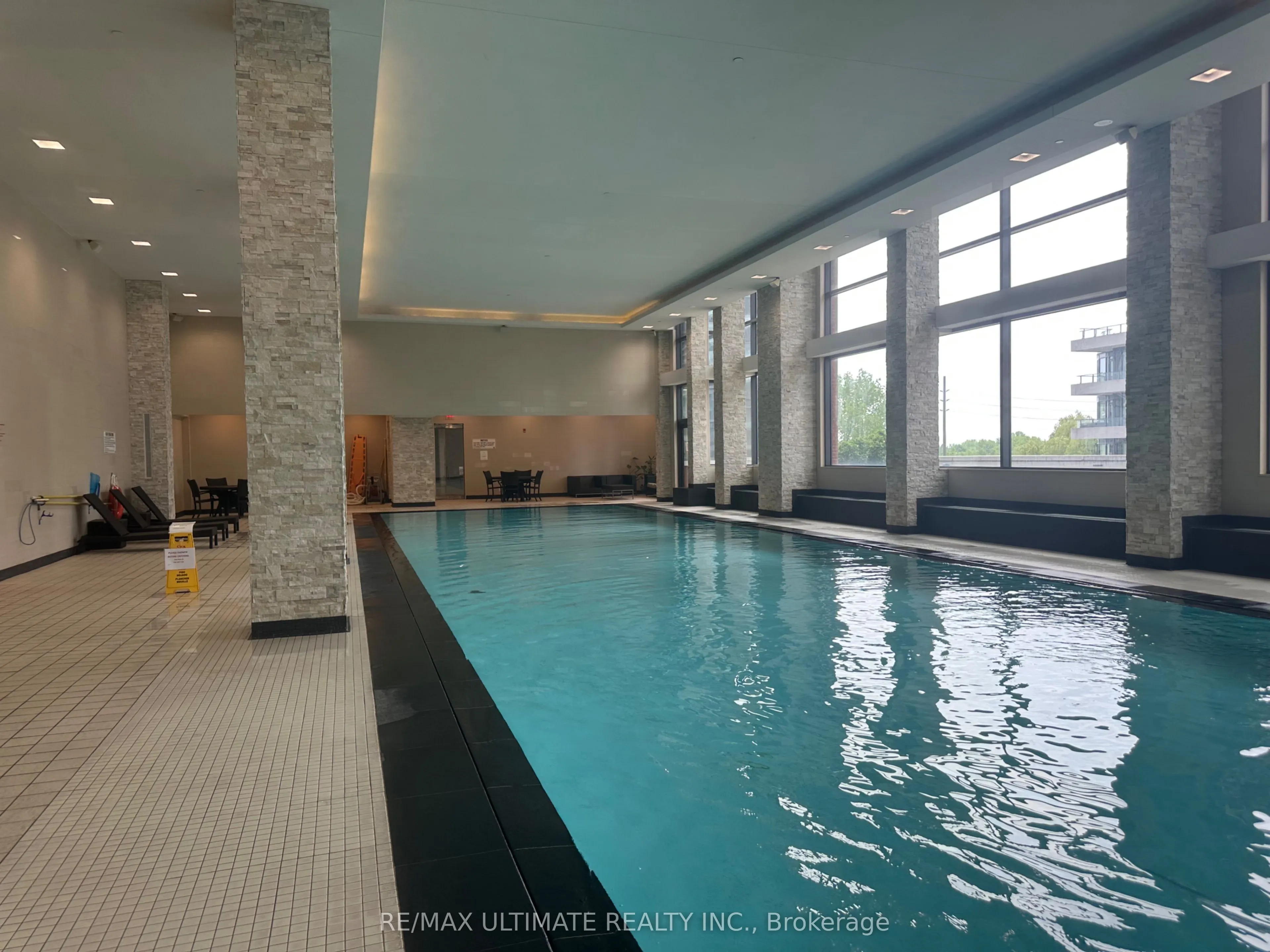 2212 Lake Shore Boulevard W #TH1