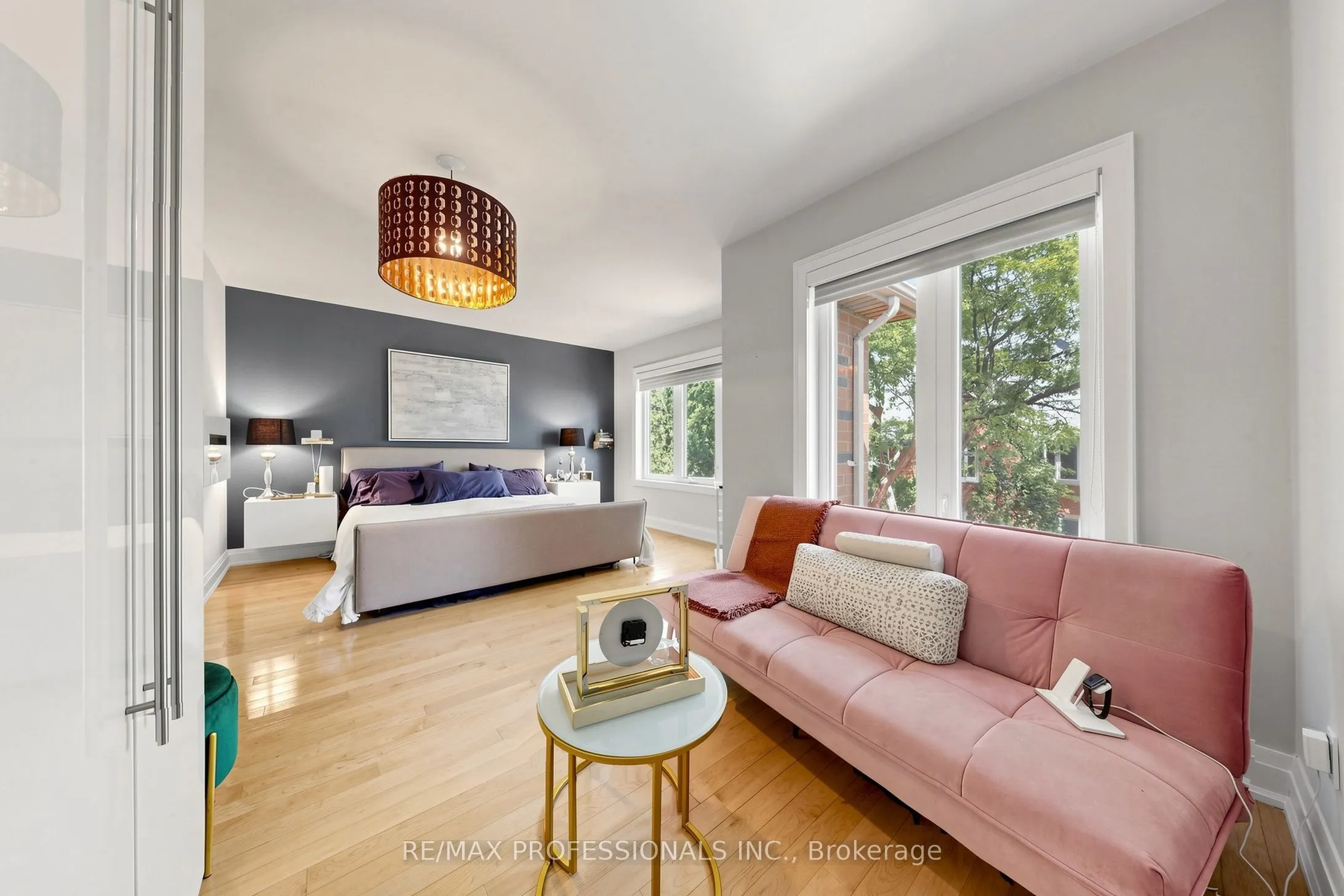 1064 Queen Street W #15A