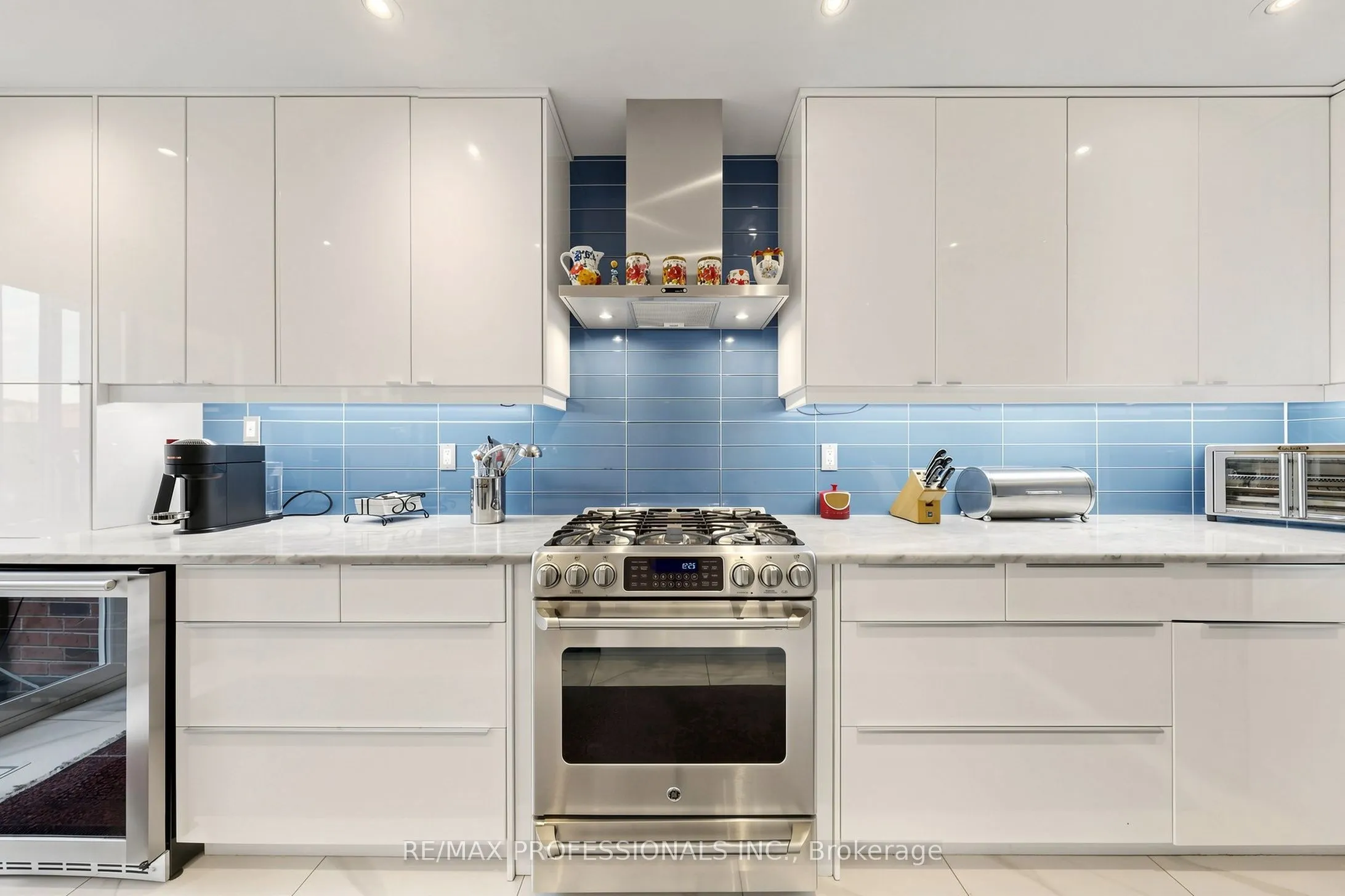 1064 Queen Street W #15A