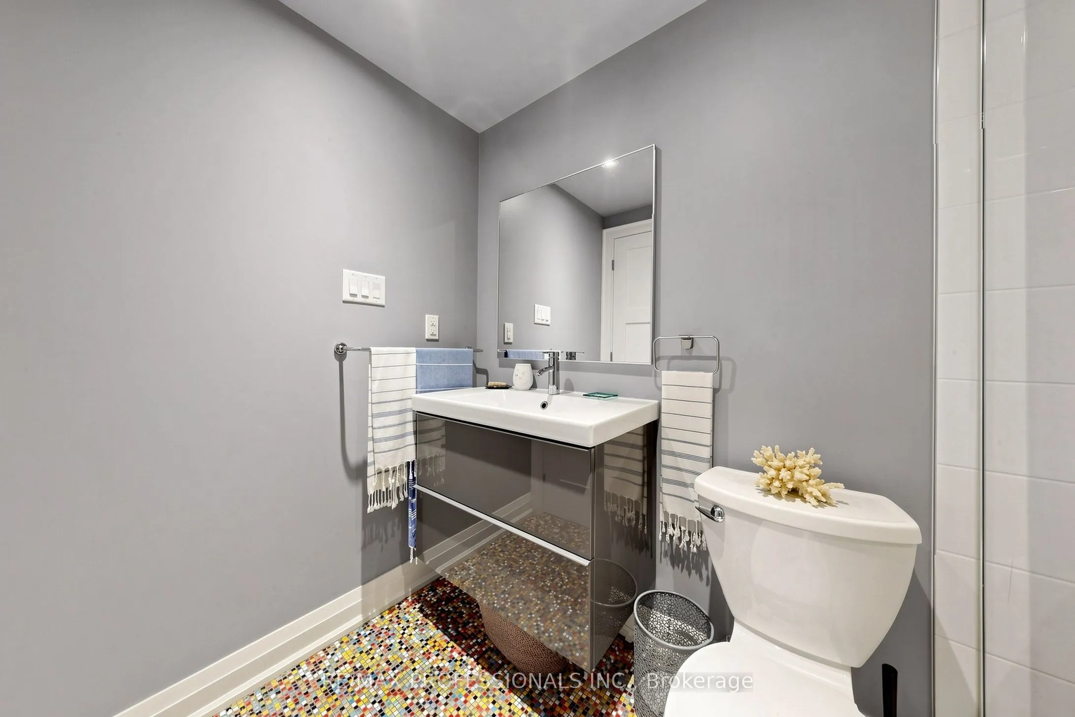 1064 Queen Street W #15A
