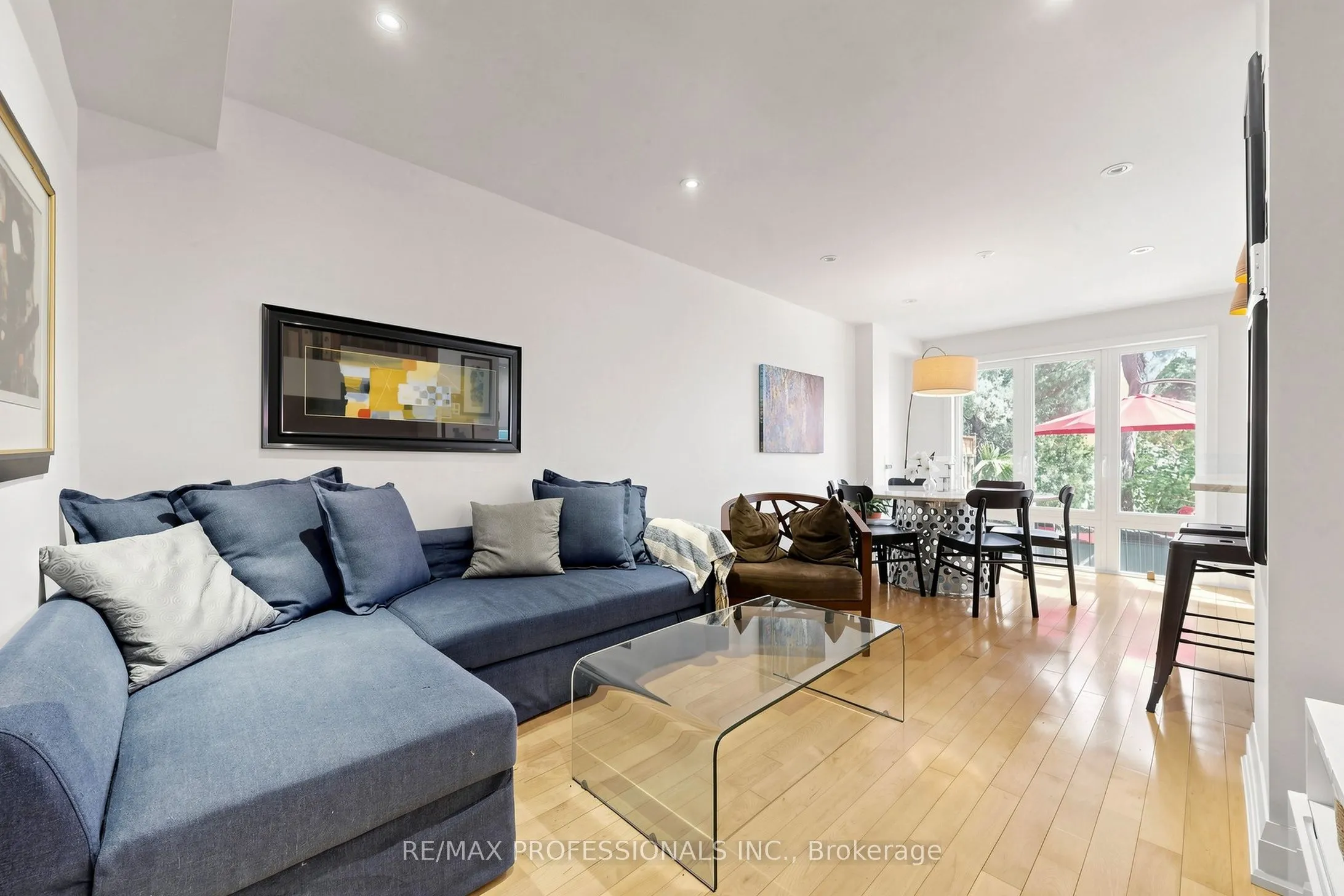 1064 Queen Street W #15A