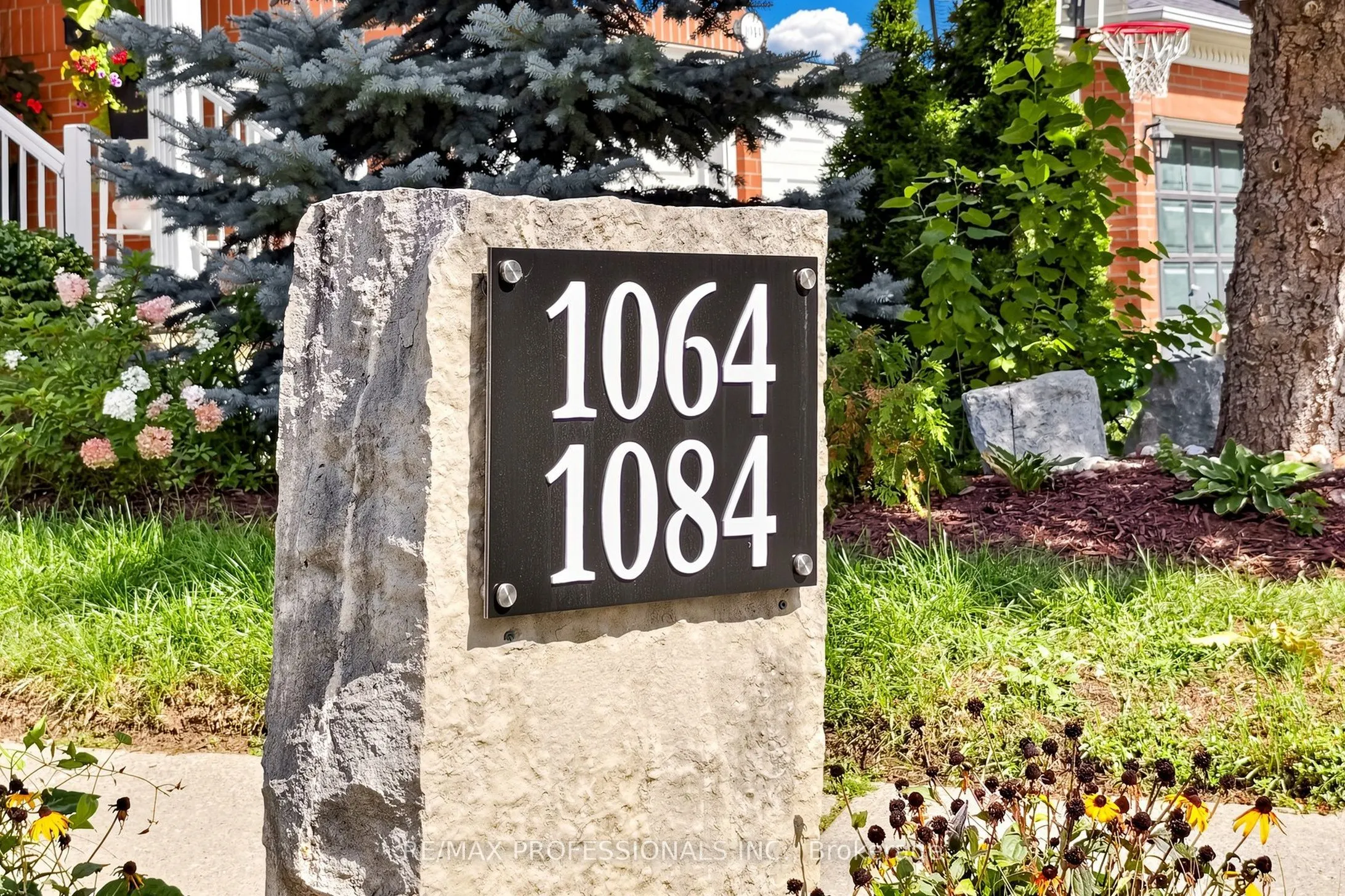 1064 Queen Street W #15A