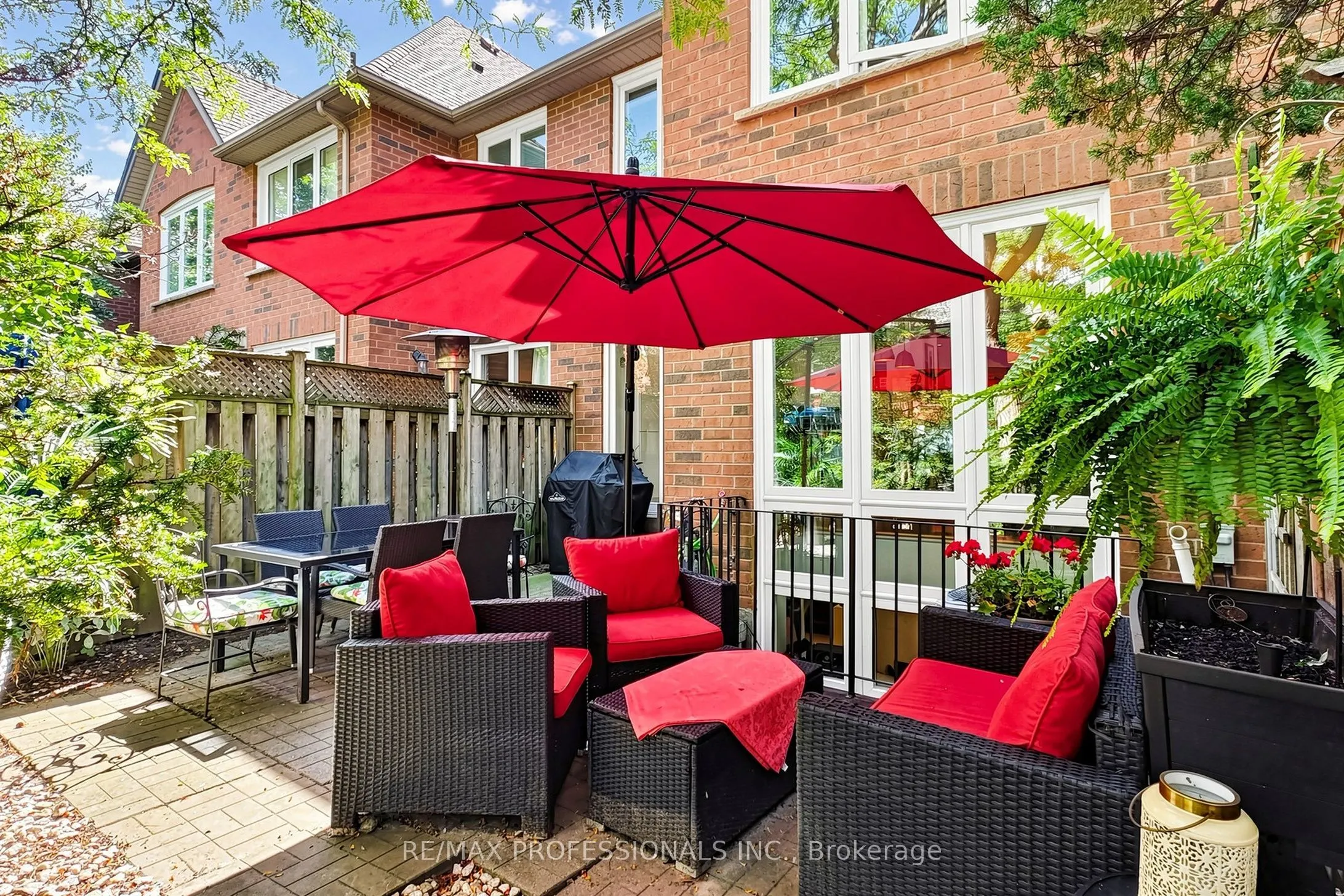 1064 Queen Street W #15A