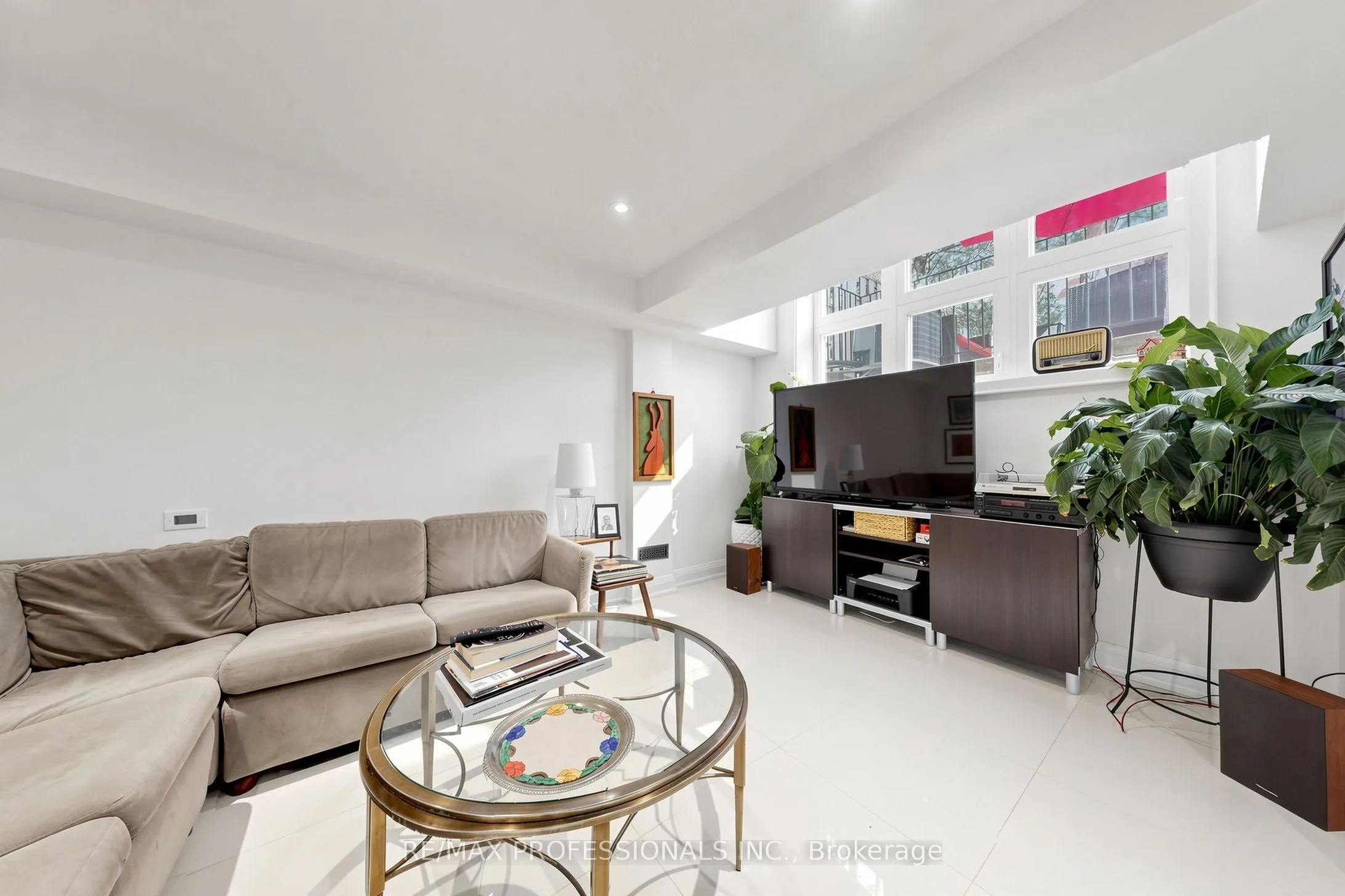 1064 Queen Street W #15A
