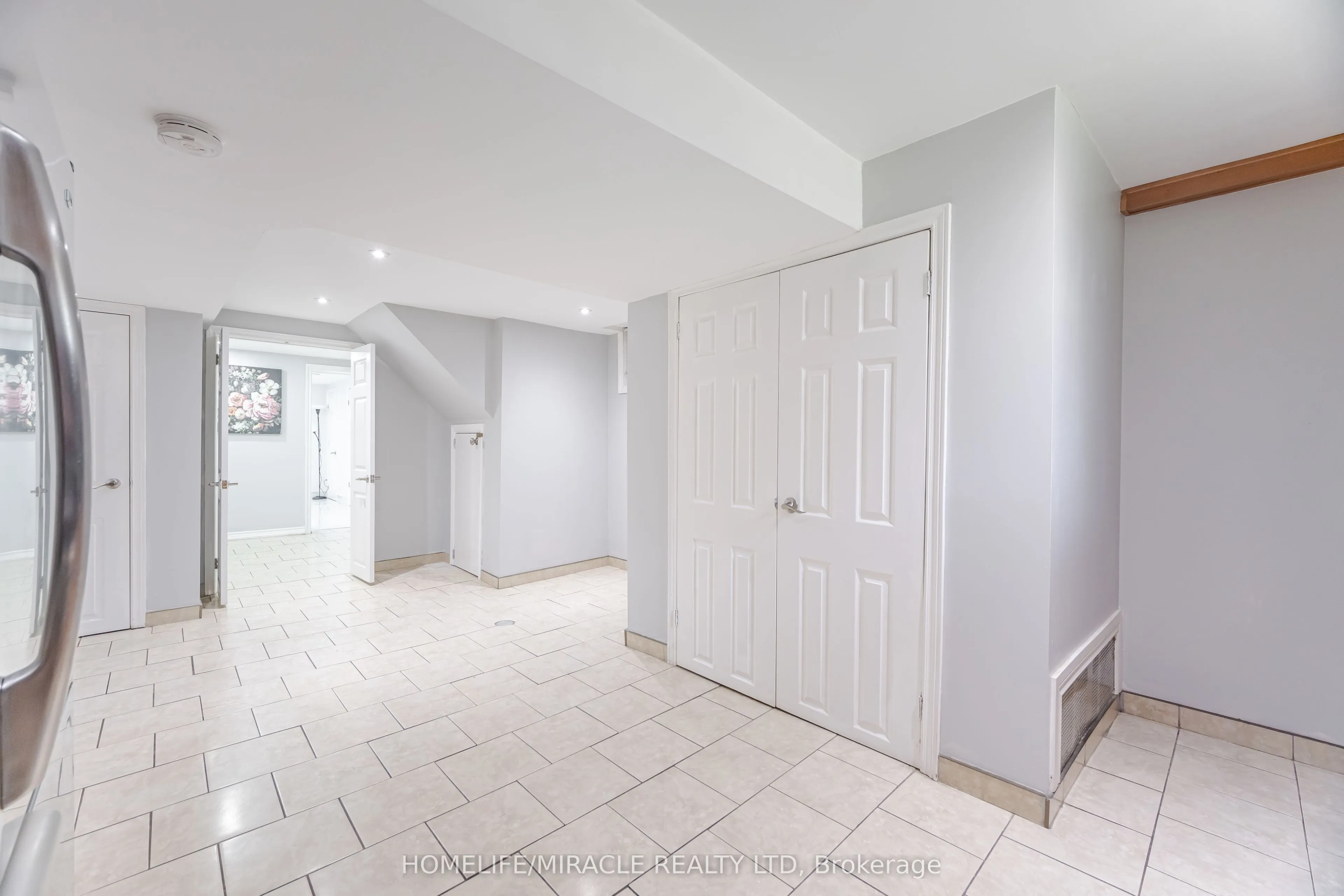 41 Bradstock Road