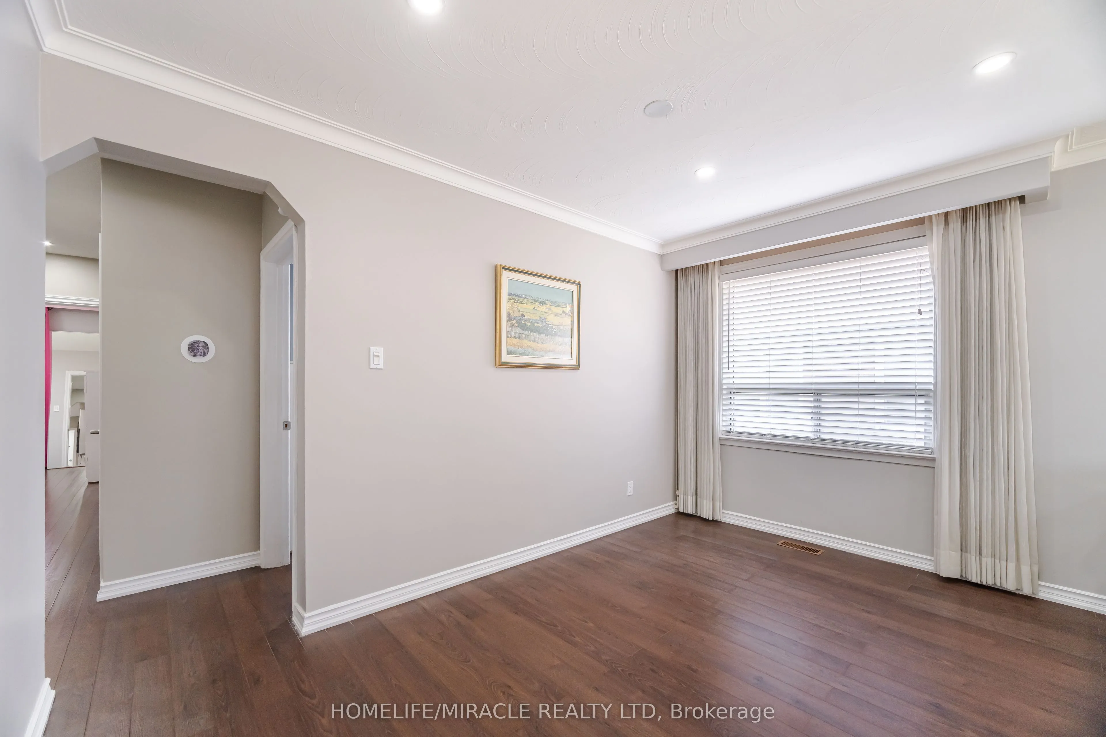41 Bradstock Road