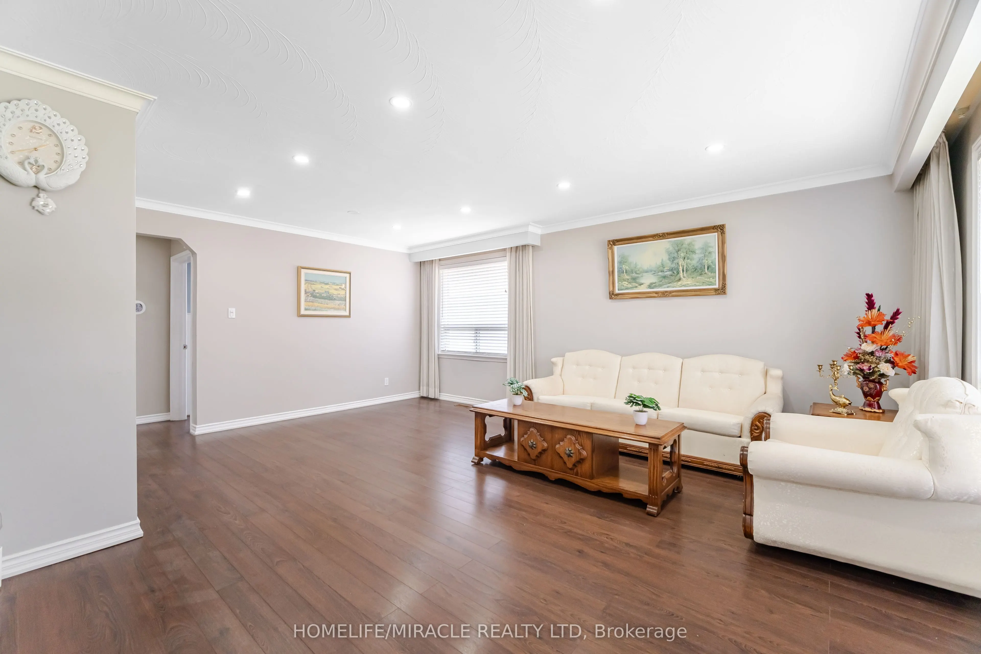 41 Bradstock Road