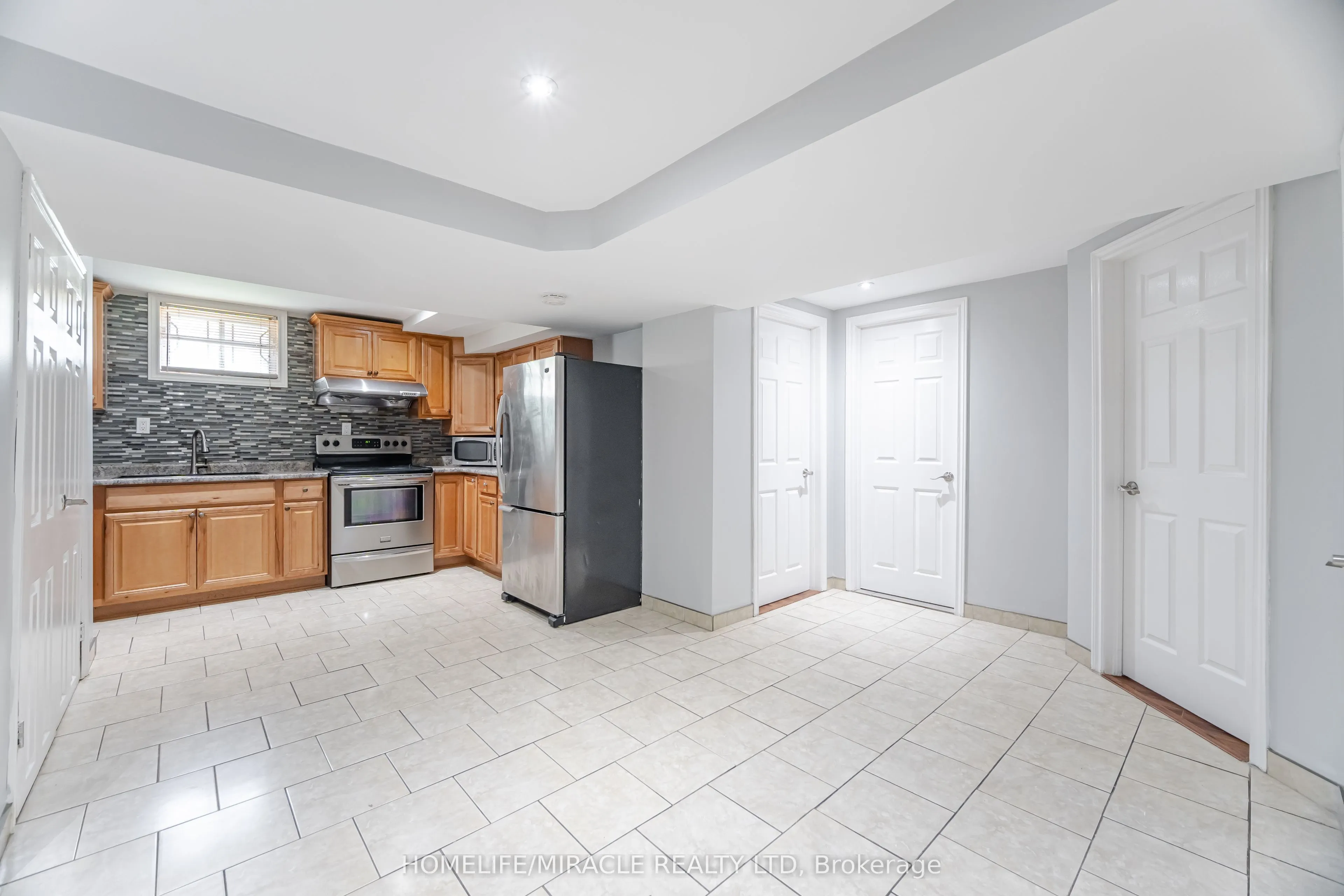 41 Bradstock Road
